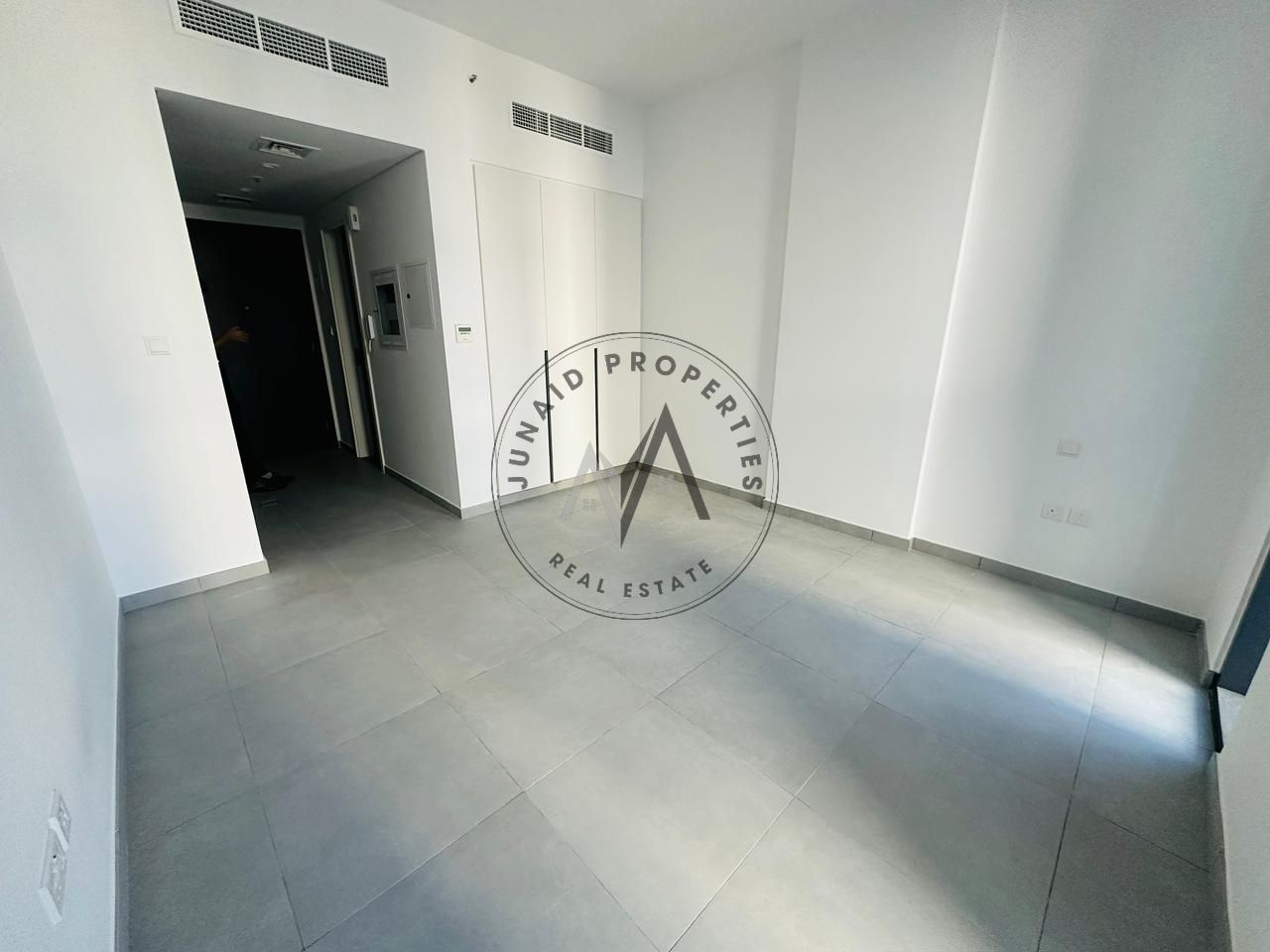 Bright Interior | Free Parking | Modern Finishing | Ancient Livings