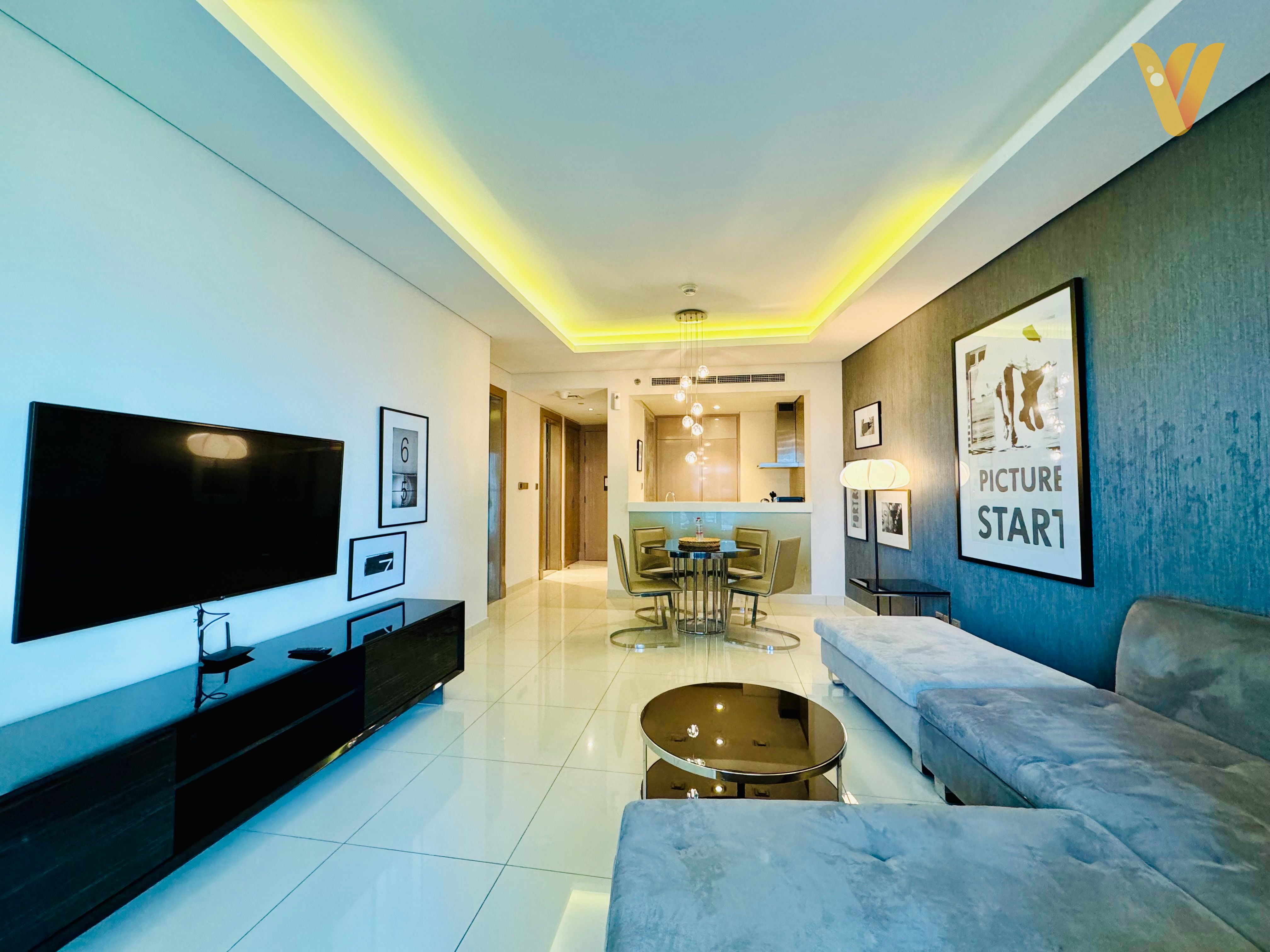 Lux 1BR, 39th Floor Paramount Towers