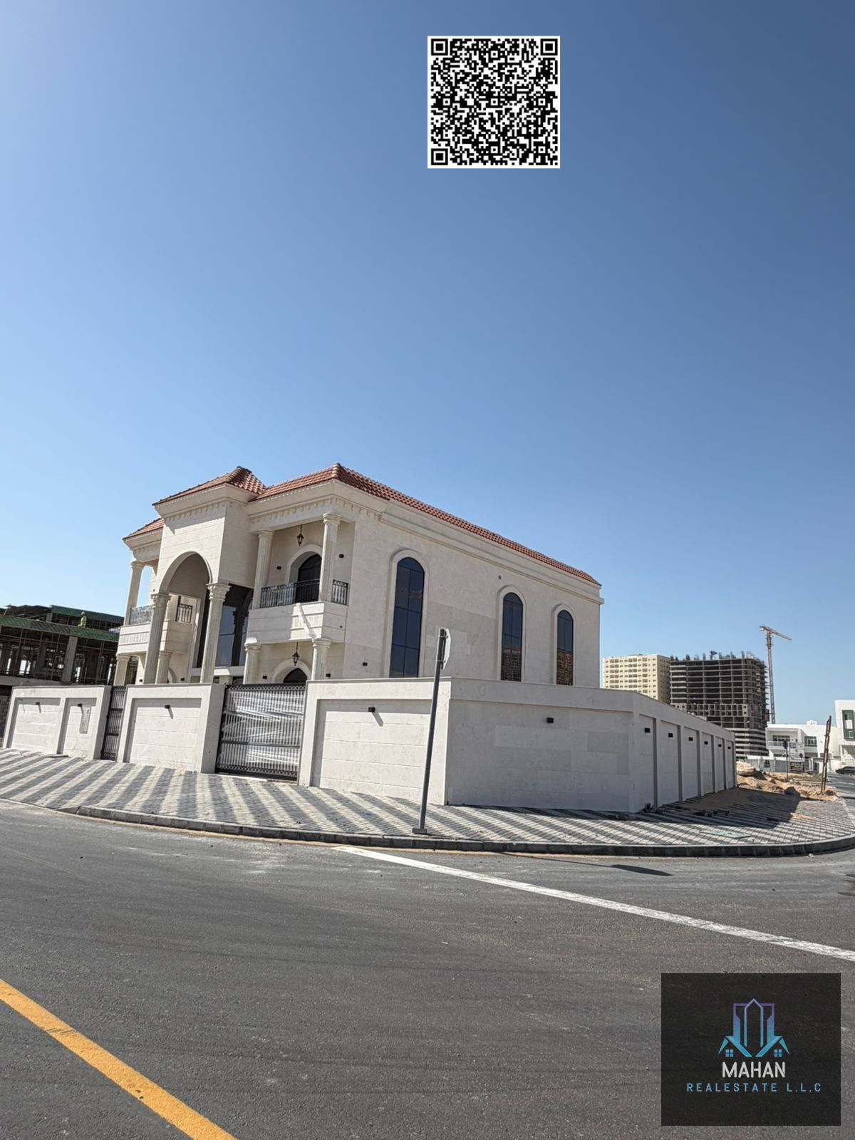 Luxury Classic Corner Villa for Sale Al Amerah Area – Ajman A rare opportunity to own a luxury classic corner villa with exceptional space and premium finishing, located in Al Amerah – Ajman, offering a stunning open view of Emirates Towers, ensuring
