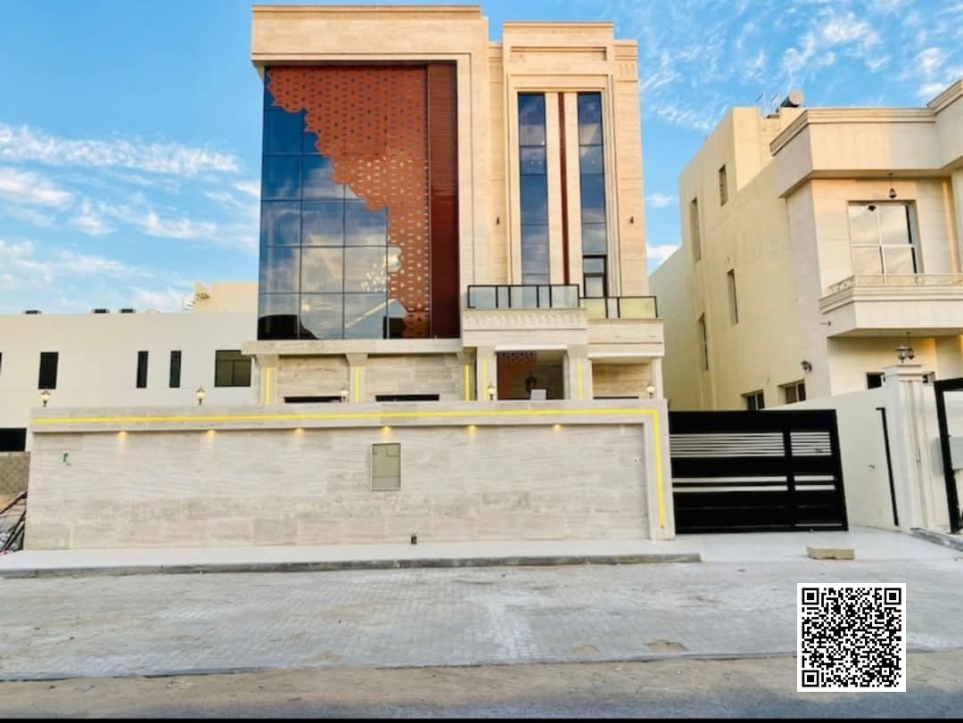 A once-in-a-lifetime opportunity! Own your dream villa with a rooftop terrace. Freehold ownership available to all nationalities. Price negotiable. Su