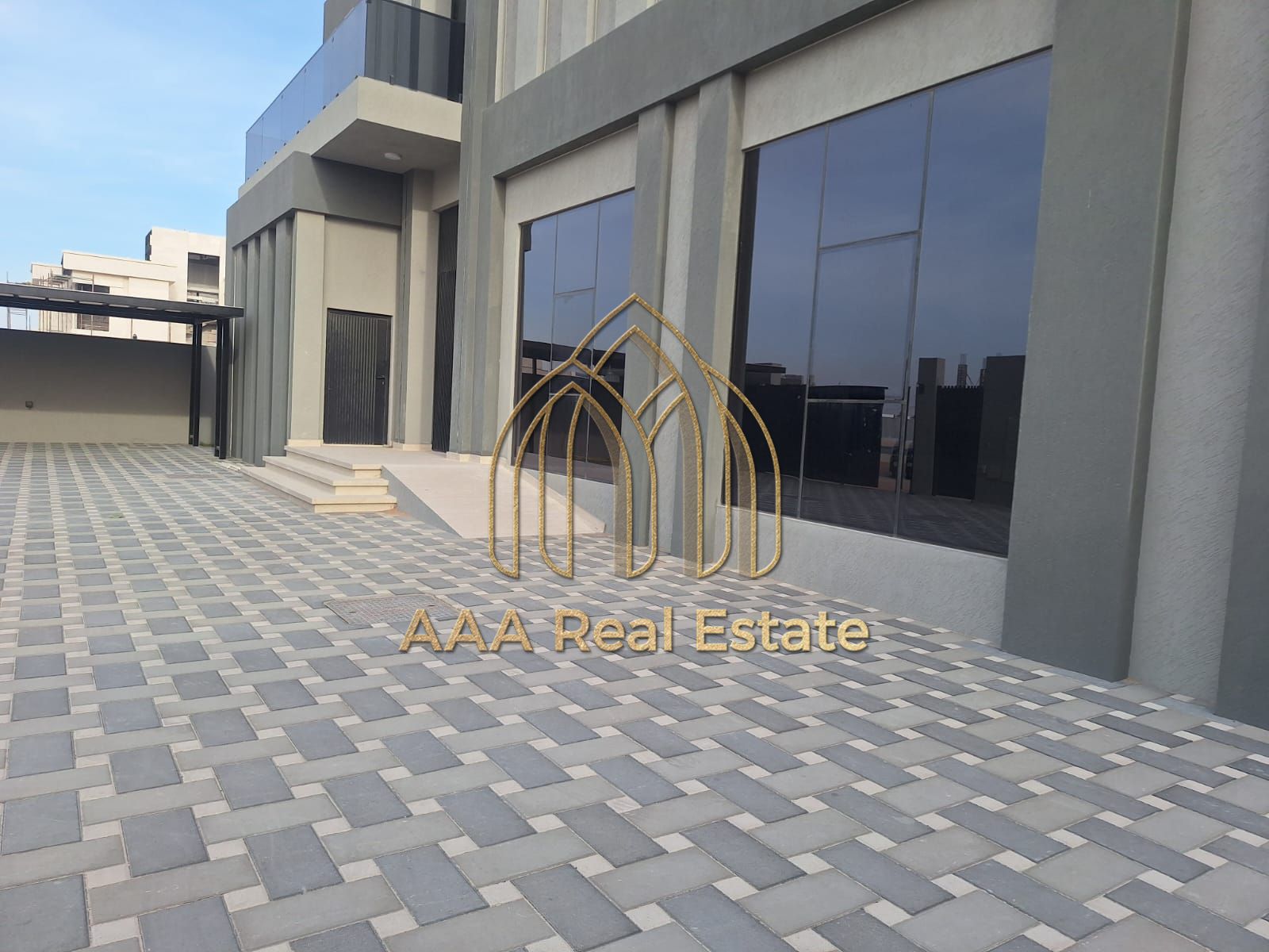BRAND NEW | MODERN STYLE | PRIME LOCATION ON THE MEAN ROAD