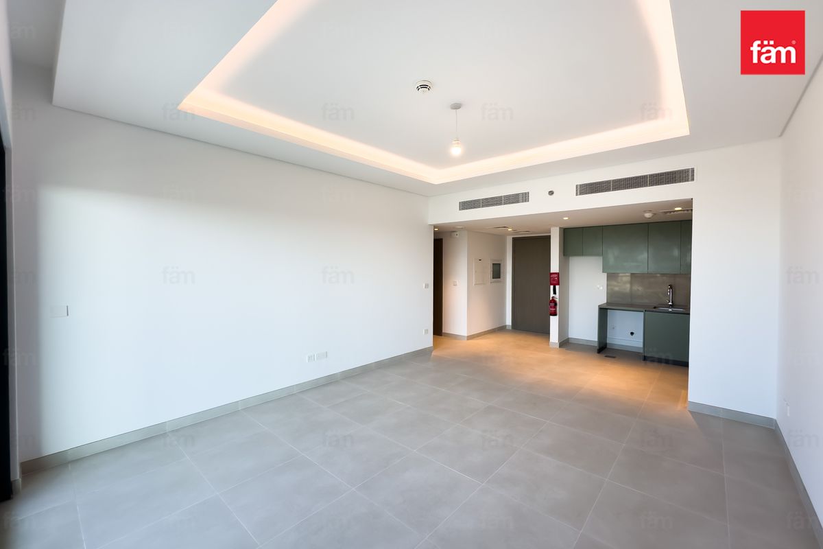 High Floor | New | Kitchen Appliances possible
