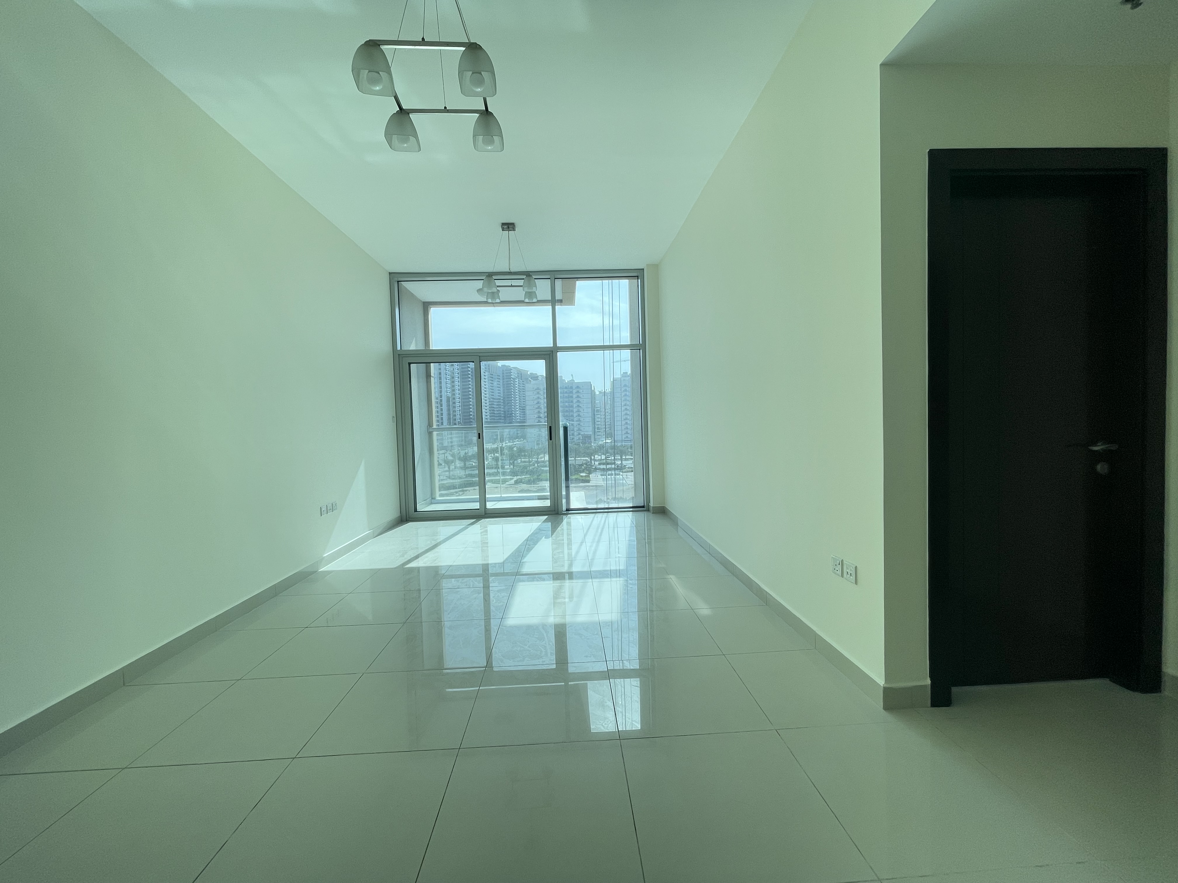 ELEGANT 2BHK APARTMENT !! FAMILY BUILDING !! PRIME LOCATION