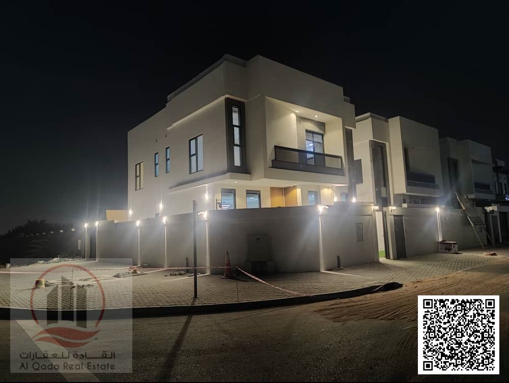 Corner villa with 5 bedrooms, price including registration fees