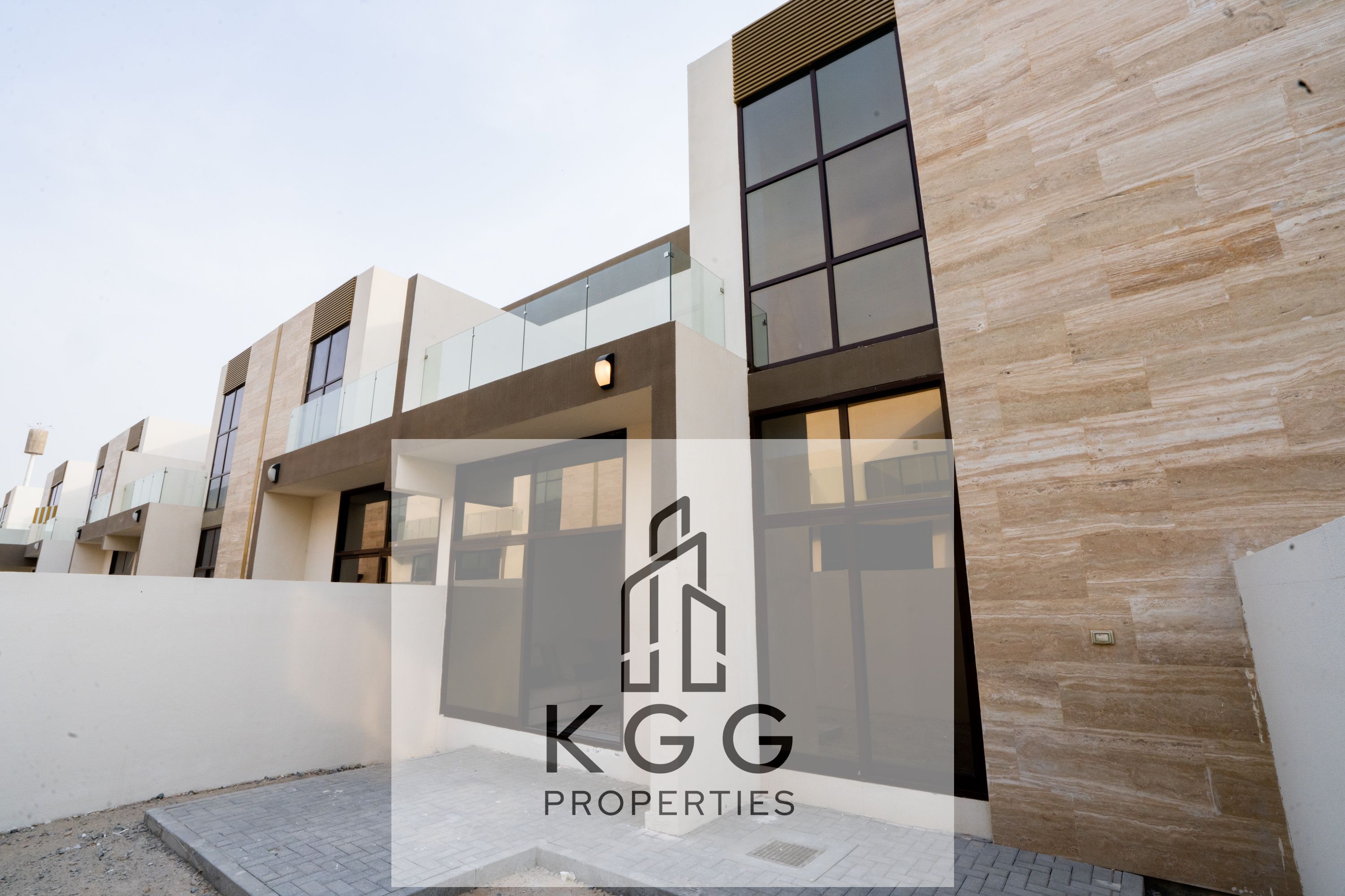 4 BR Villa+maids/Fully furnished