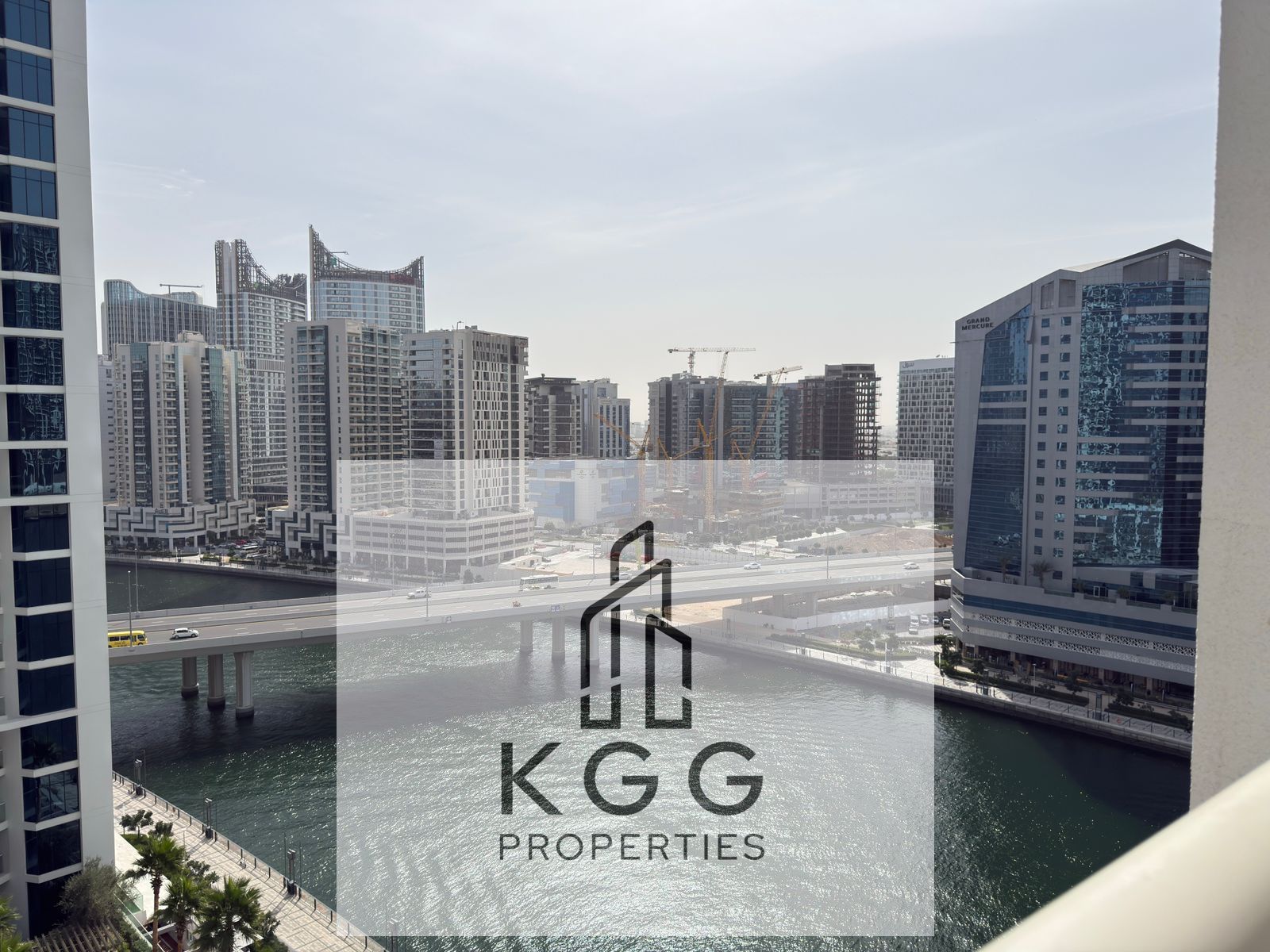 FULLY FURNISHED/VACANT/CANAL VIEW