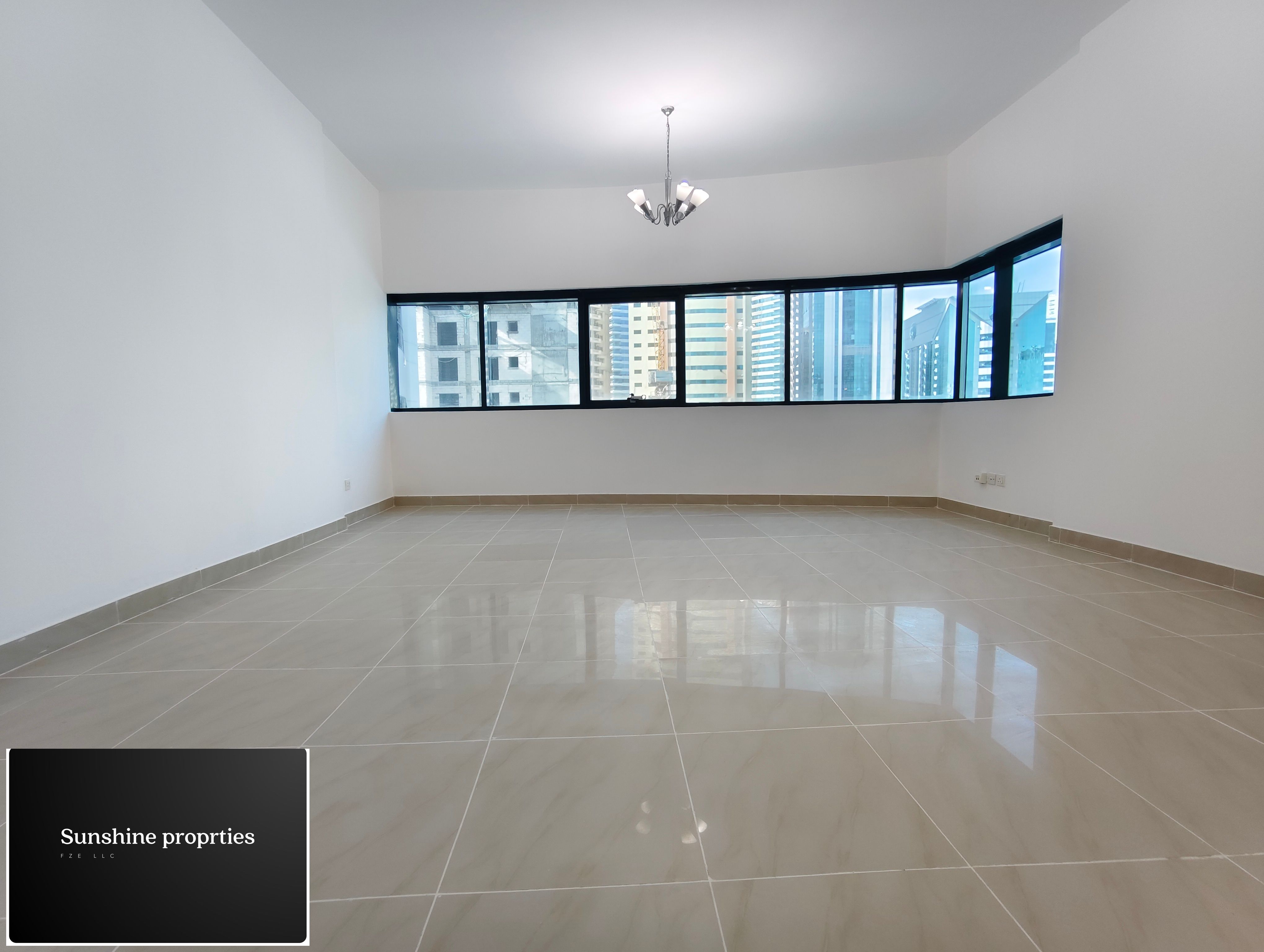 1BHK LAVISH HUGE/WITH GYM POOL / NEAR TO FAMILY PARK/