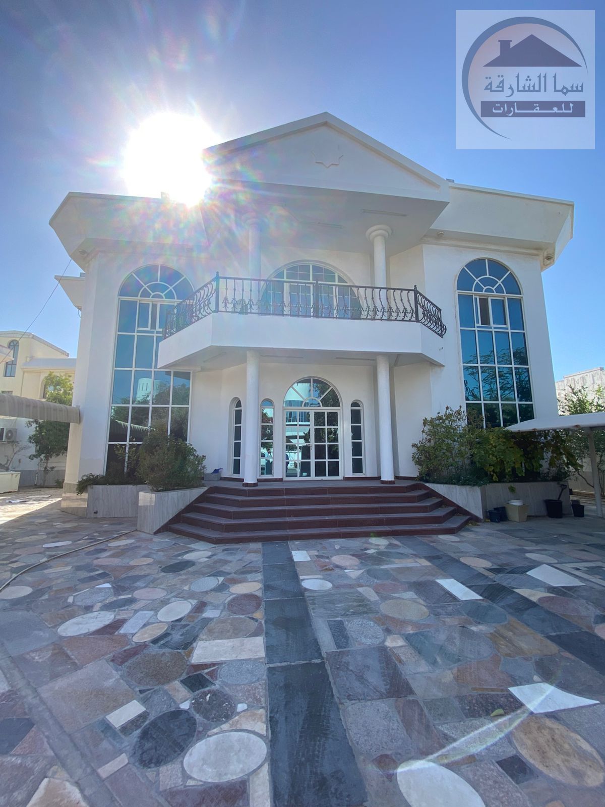 For sale: A villa in the new Sharqan area, in excellent condition, with an area of 8225 square feet. A superb villa; full details are listed below t