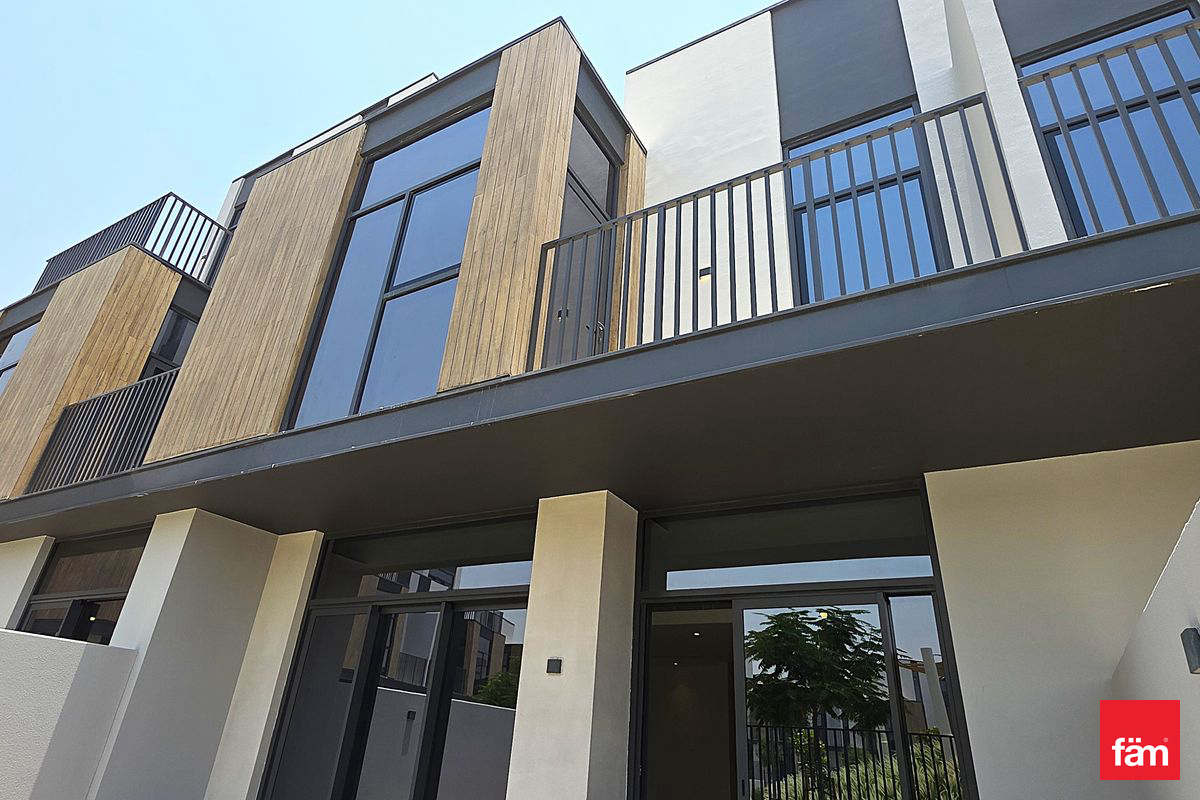 Quiet Location| Brand New| Walk to Park