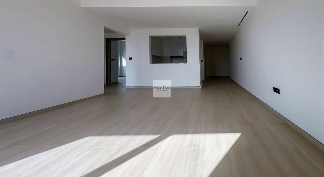 SMART LAYOUT I UNFURNISHED I VACANT