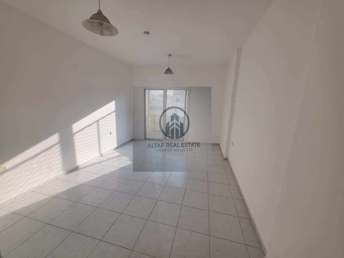 Ready to Move Big 1BHK With 2Washroom With Balcony