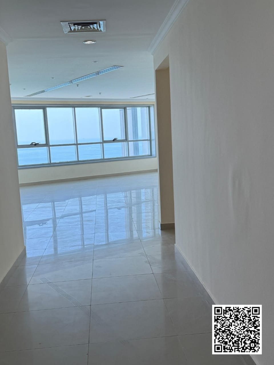 Spacious Ocean View 2BHK For Rent Beach Front
