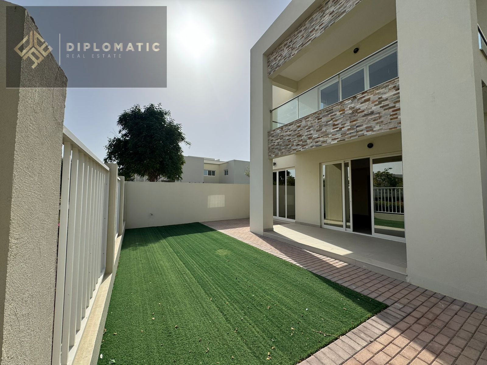 Spacious 3BR Villa with Garden | Mina Al Arab