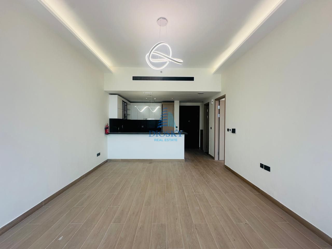 Luxury Apartment | Good Finishing | Prime Location