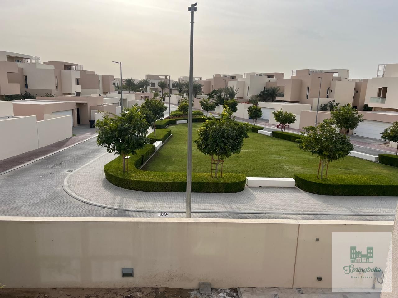 HUGE VILLA |4 Bed +Maid| VACANT