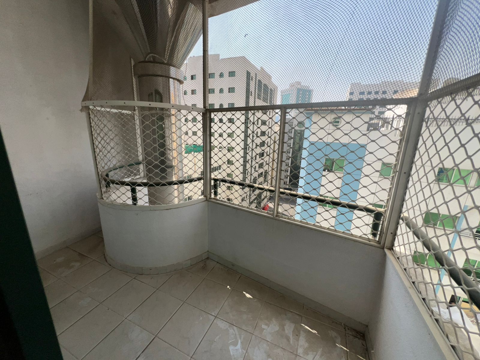 For annual rent in Sharjah, specifically in the Al Qasimia area: 3 bedrooms, a living room, 3 bathrooms, central air conditioning, excellent size.