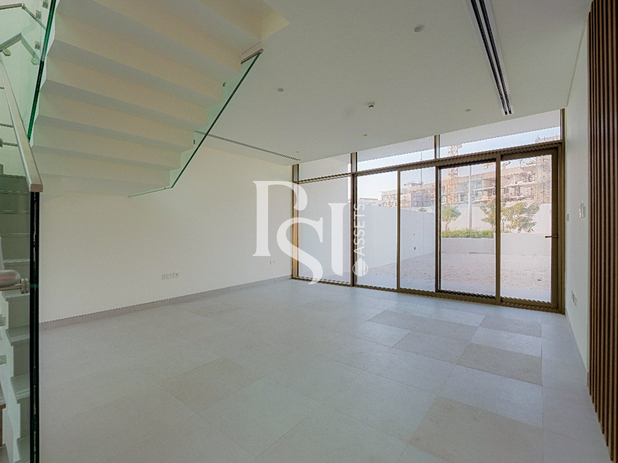 Spacious Layout | Ready to Move | Prime Location