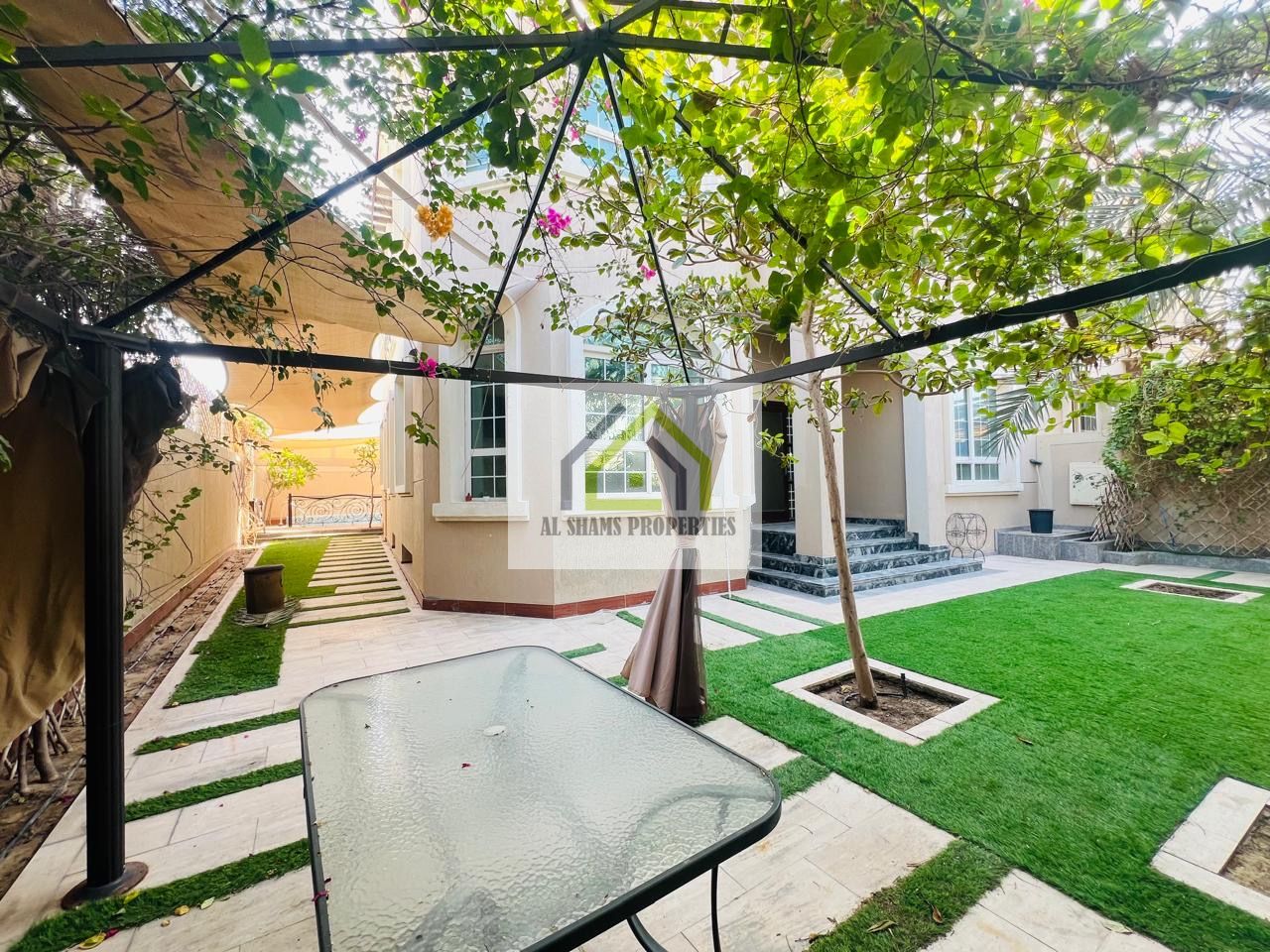 4BedRoom Villa | Lawn Area | Wardrobes