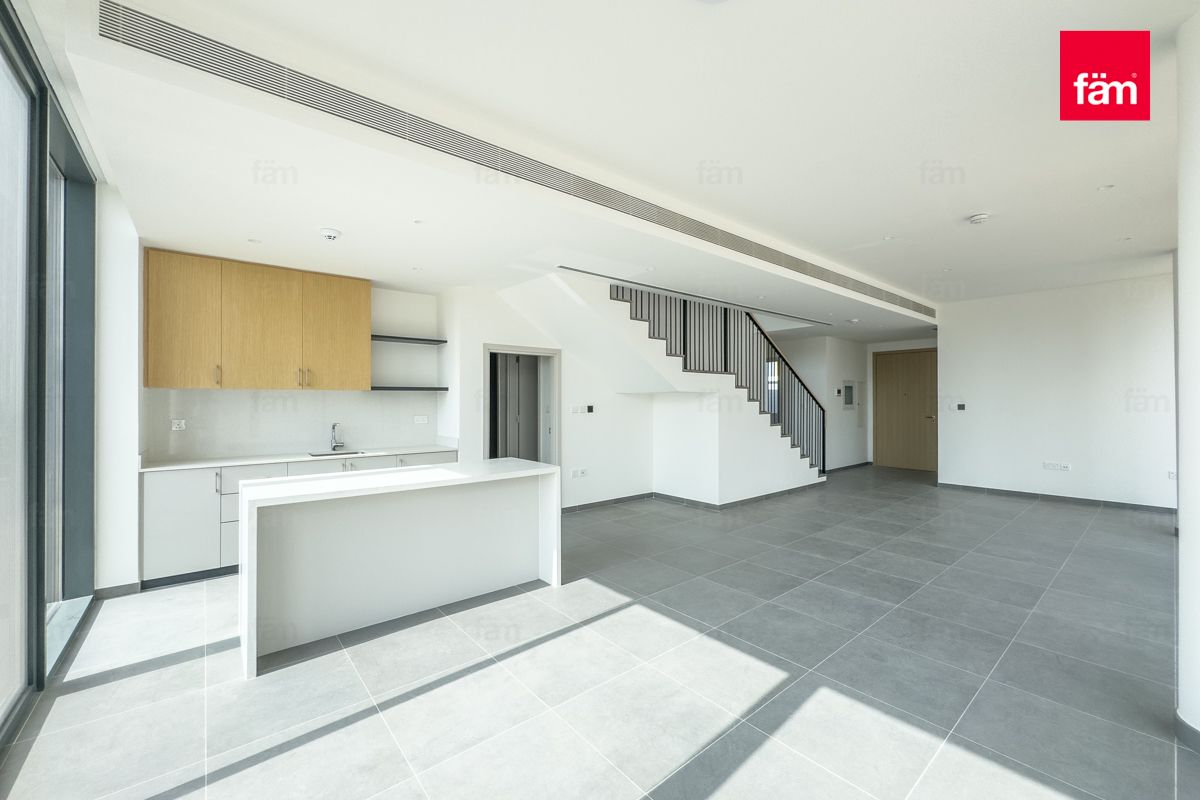 Vacant | Amenities Access | Vastu