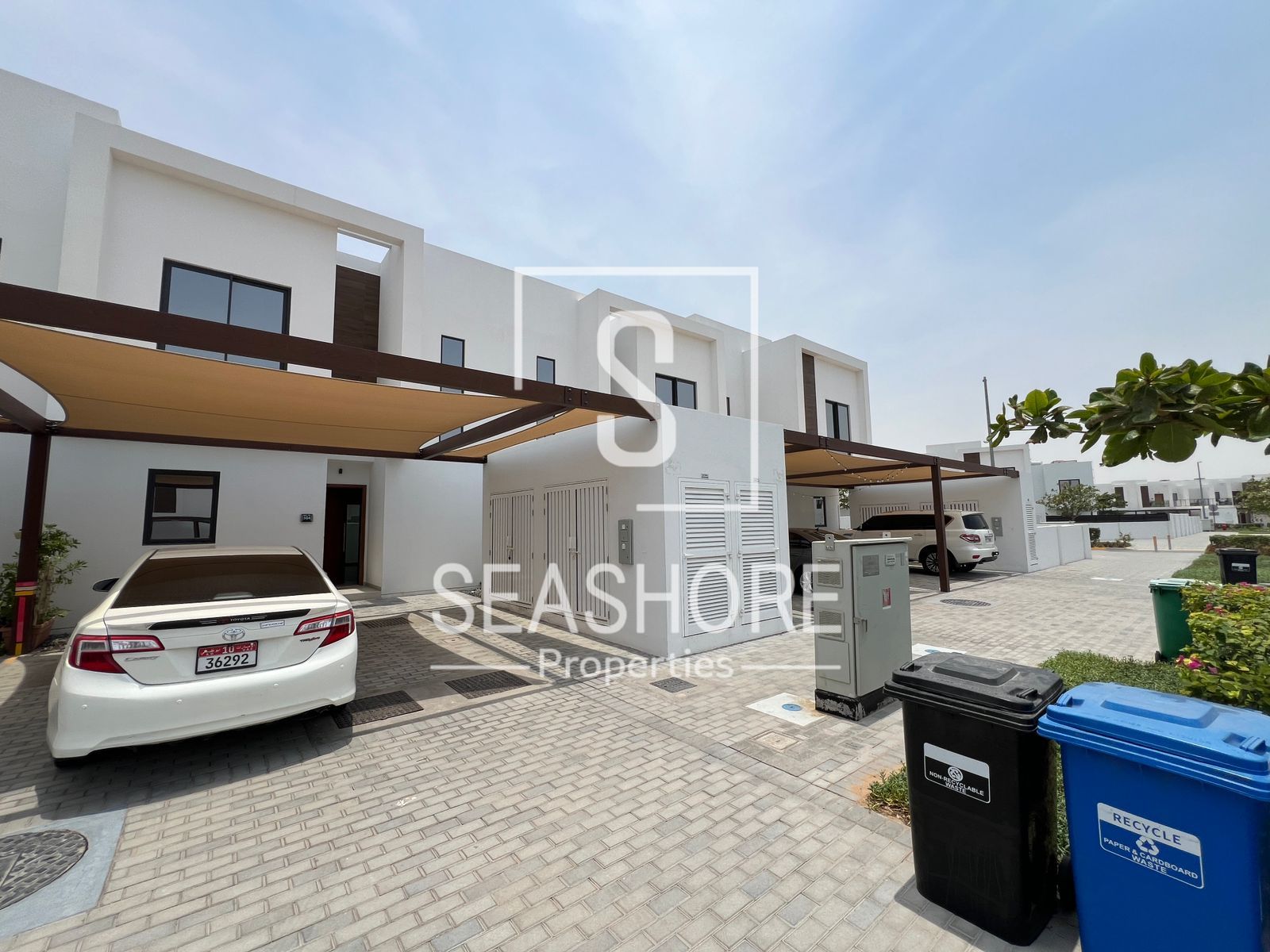 Vacant 2+1 Townhouse | Well-Maintained | A place to call home!