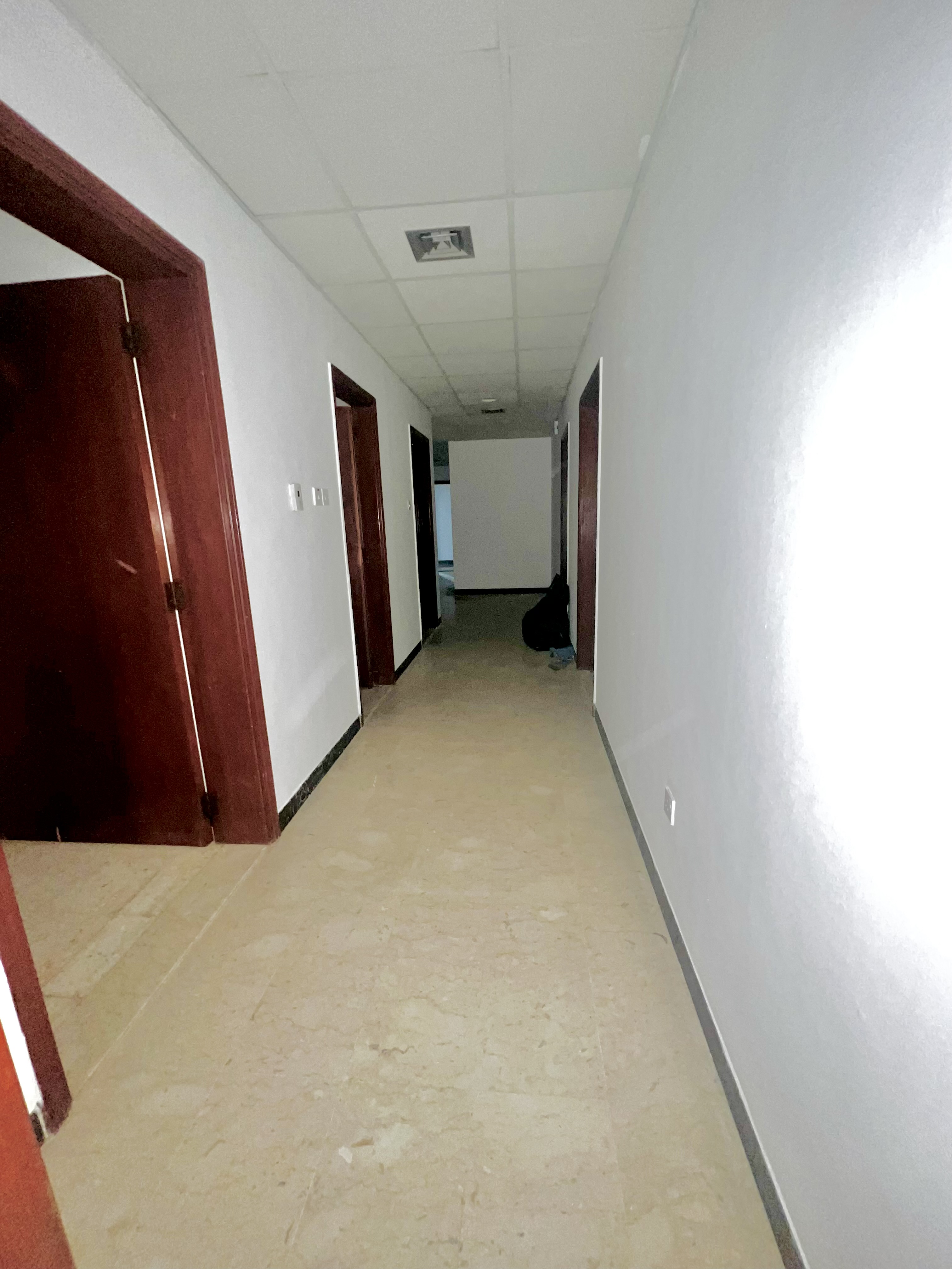 3 BHK APARTMENT BIG SIZE CLOSE HALL 4 WASHROOM ONE MAID ROOM WITH WASHROOM 3 BALCONY WITH MASTER ROOM NEAT AND CLEAN FAMILY BUILDING PRICE ONLY 57999