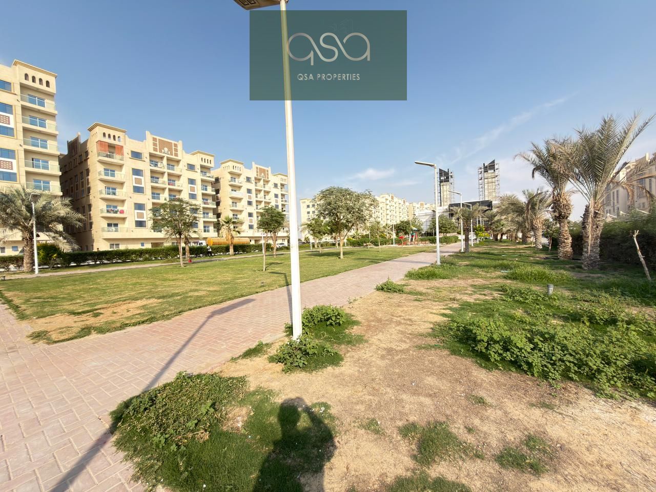 Seize this opportunity before it's too late to live in the most beautiful residential complex in a prime and strategic location in Al Yasmeen