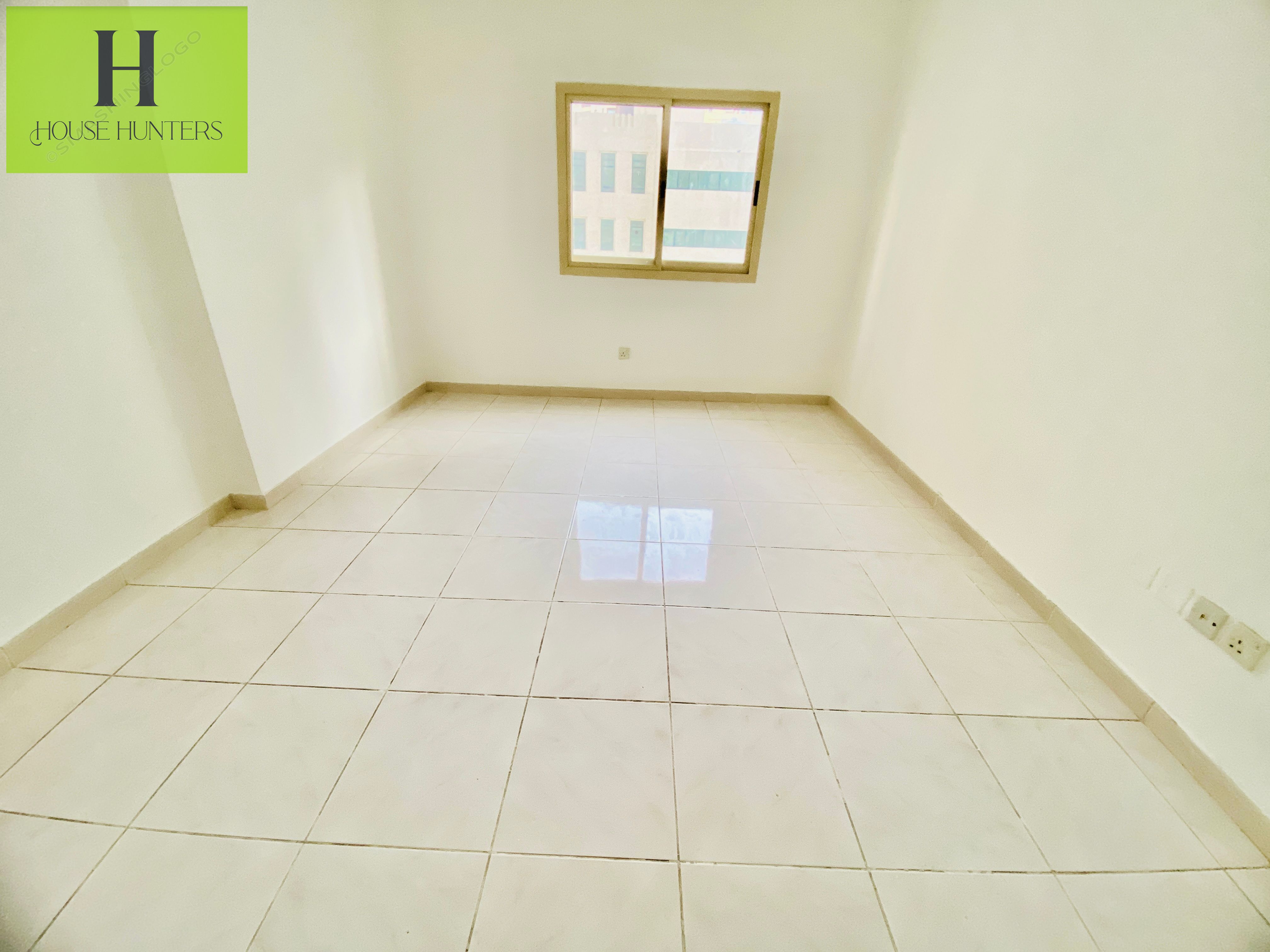Lavish 2bhk | near Aryana hotel | clean | family bulding | cheque 6
