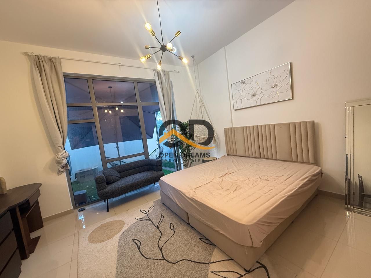 Spacious Studio Fully Furnished with Garden