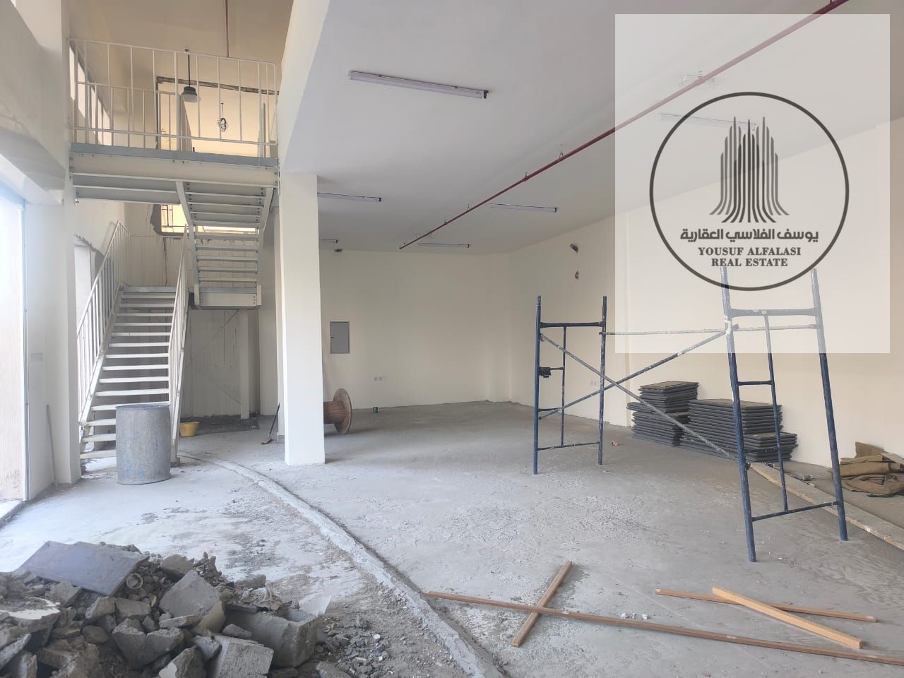 Brand New First-Tenant Showroom with Mezzanine – Al Jurf Industrial 3 30kw Electricity