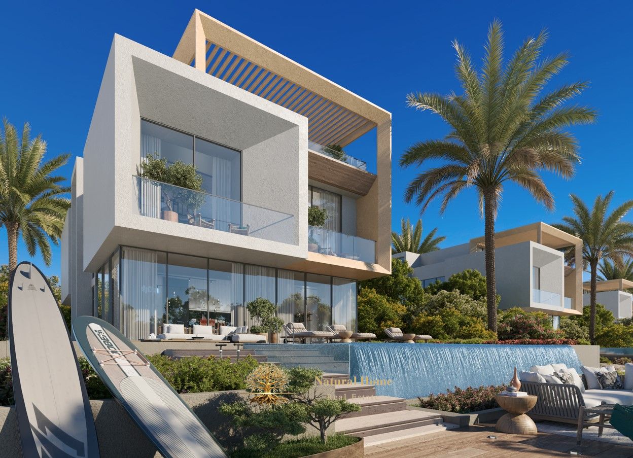 "Is this a 6-room palace or a dream come true? Huge spaces, a private beach, and an unbelievable price on Thuraya Island/The Most Beautiful Place. "