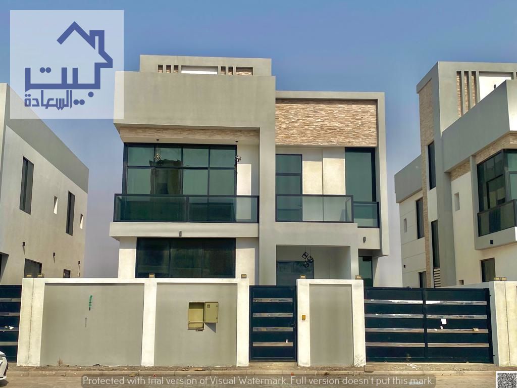For rent in Al-Aliya area: 5 master bedrooms, living room, hall, kitchen, and maid's room