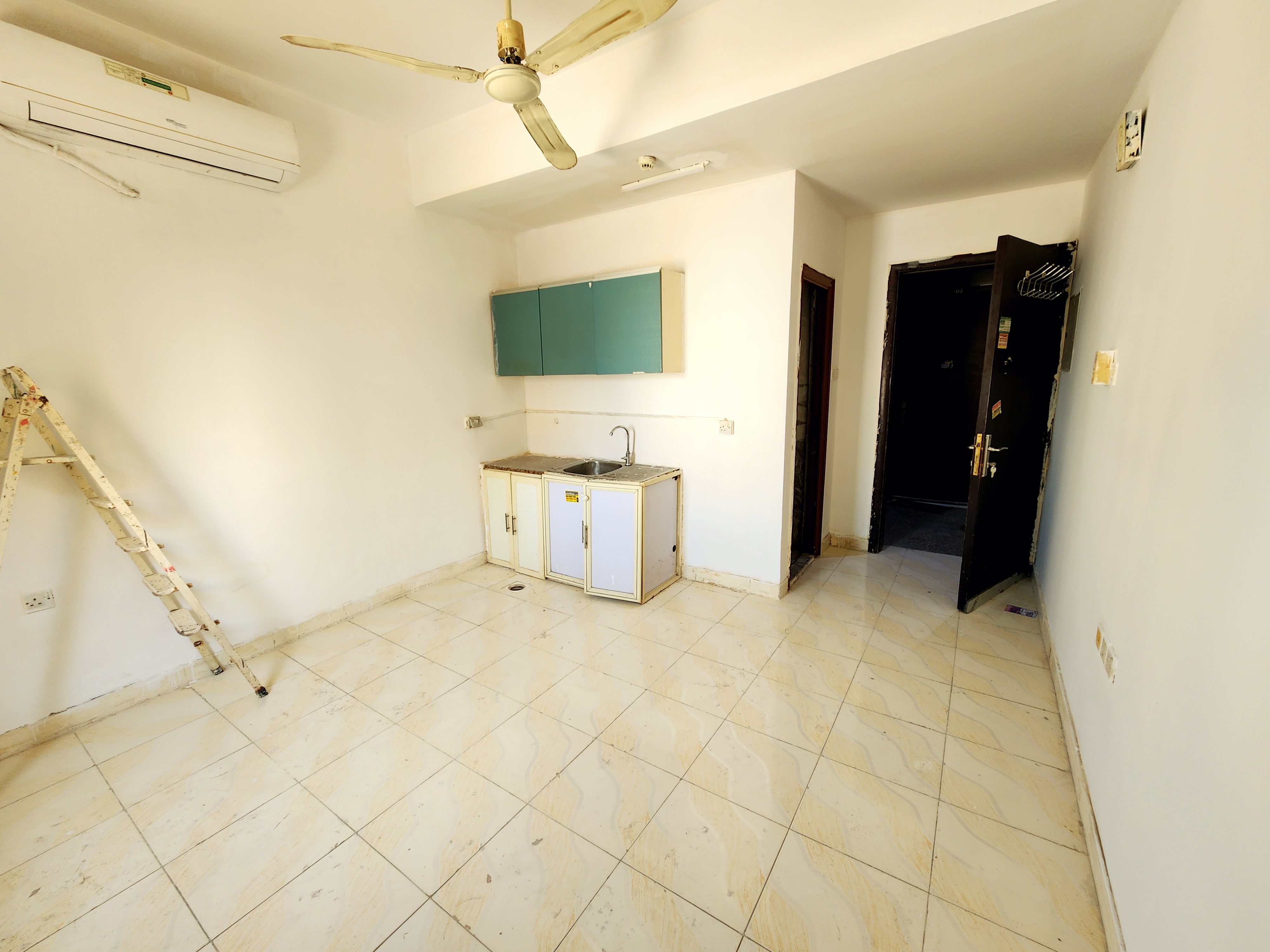 School area studio available only 18k