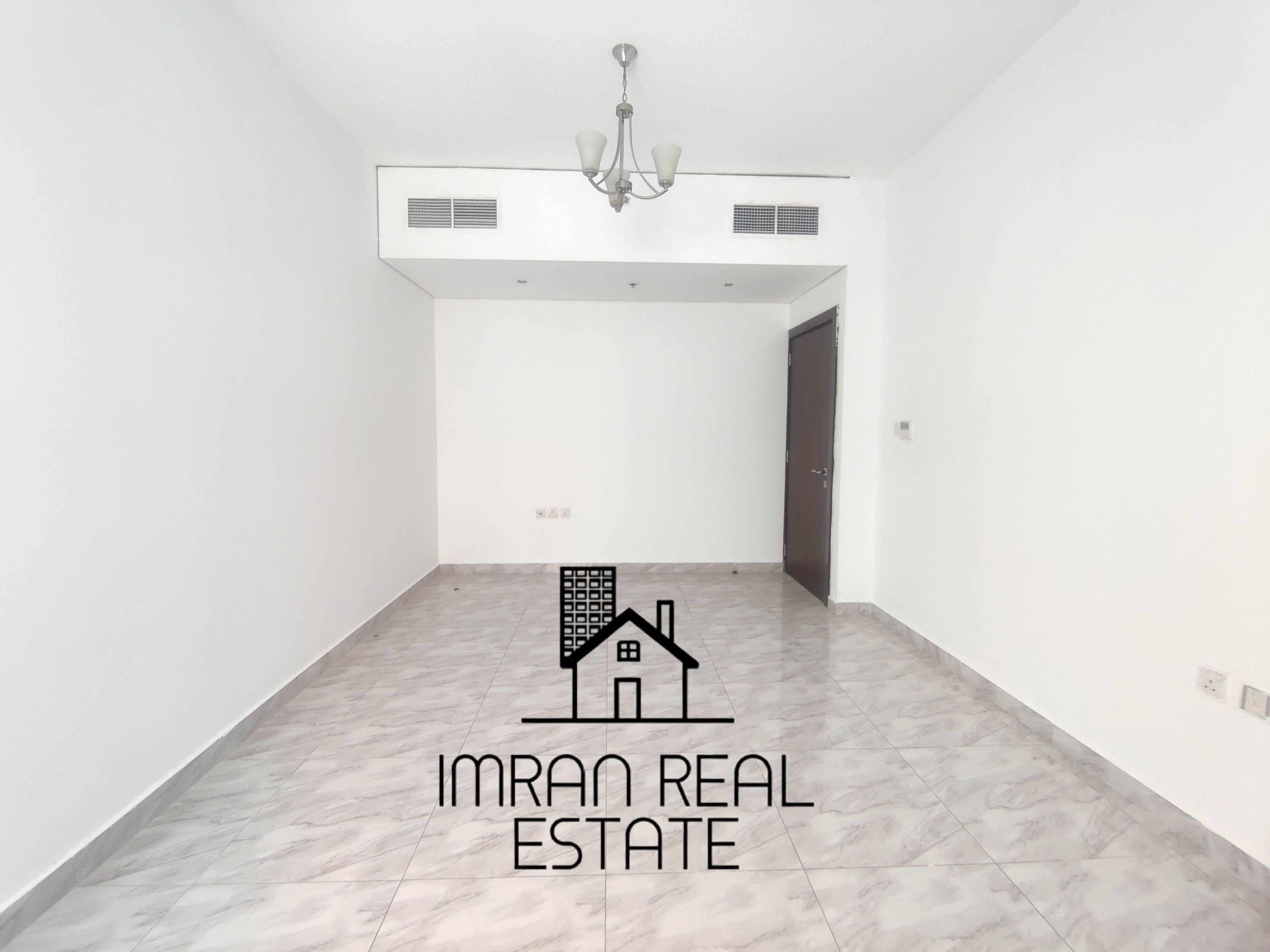 Hot Deal Spacious 3BHK | Built-in Wardrobes | Family Building
