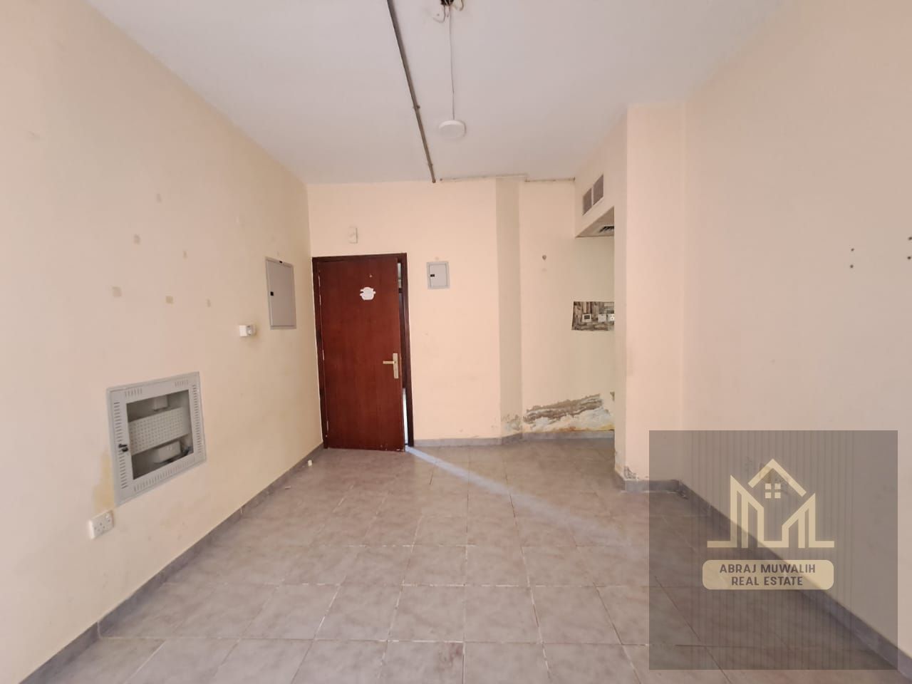 READY TO MOVE APARTMENT \\NEAT AND CLEAN\\ MUWAILEH SHARJAH