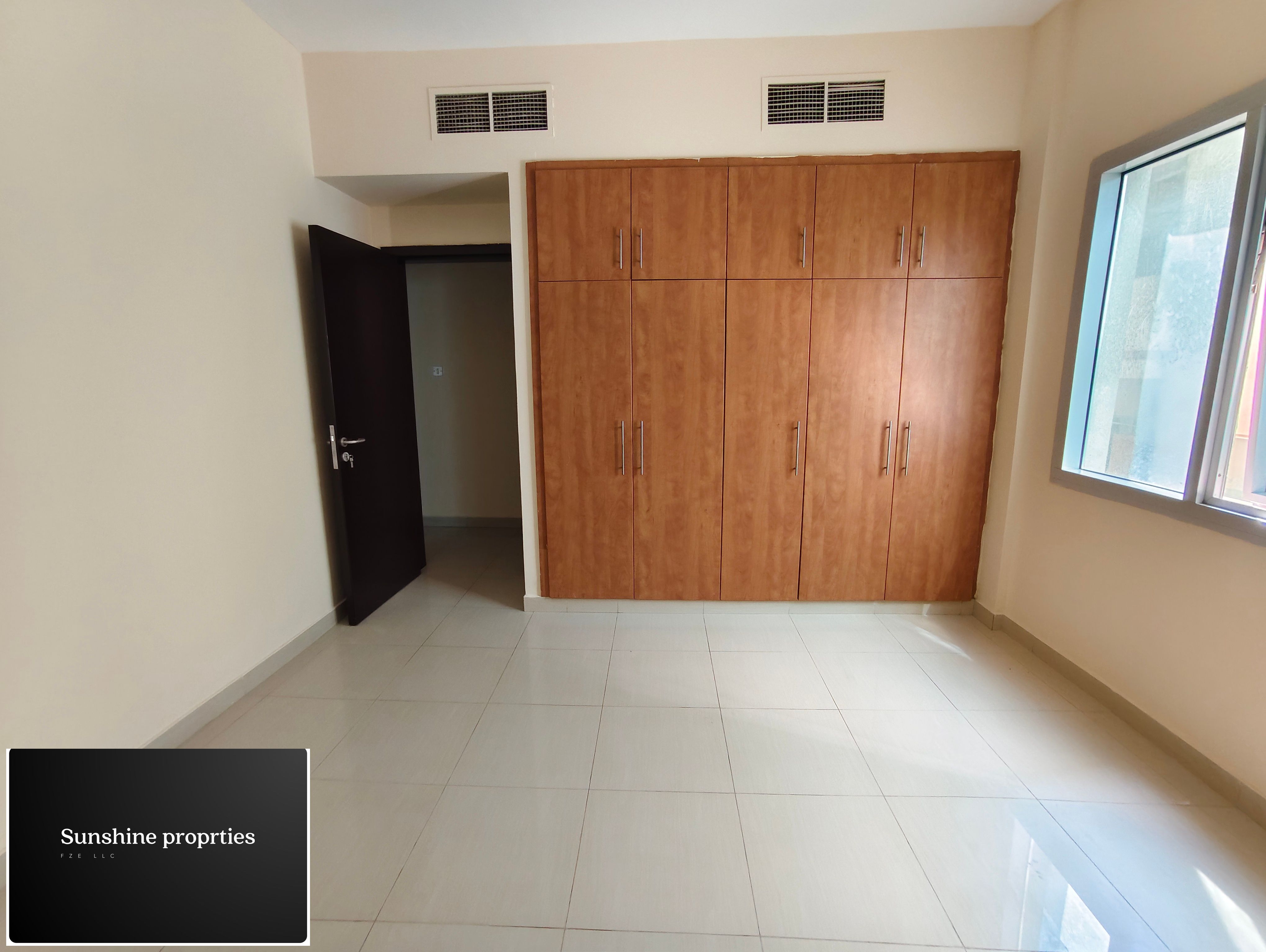 LAVISH 2BHK /WITH MAIDROOM/WITH BALCONY/