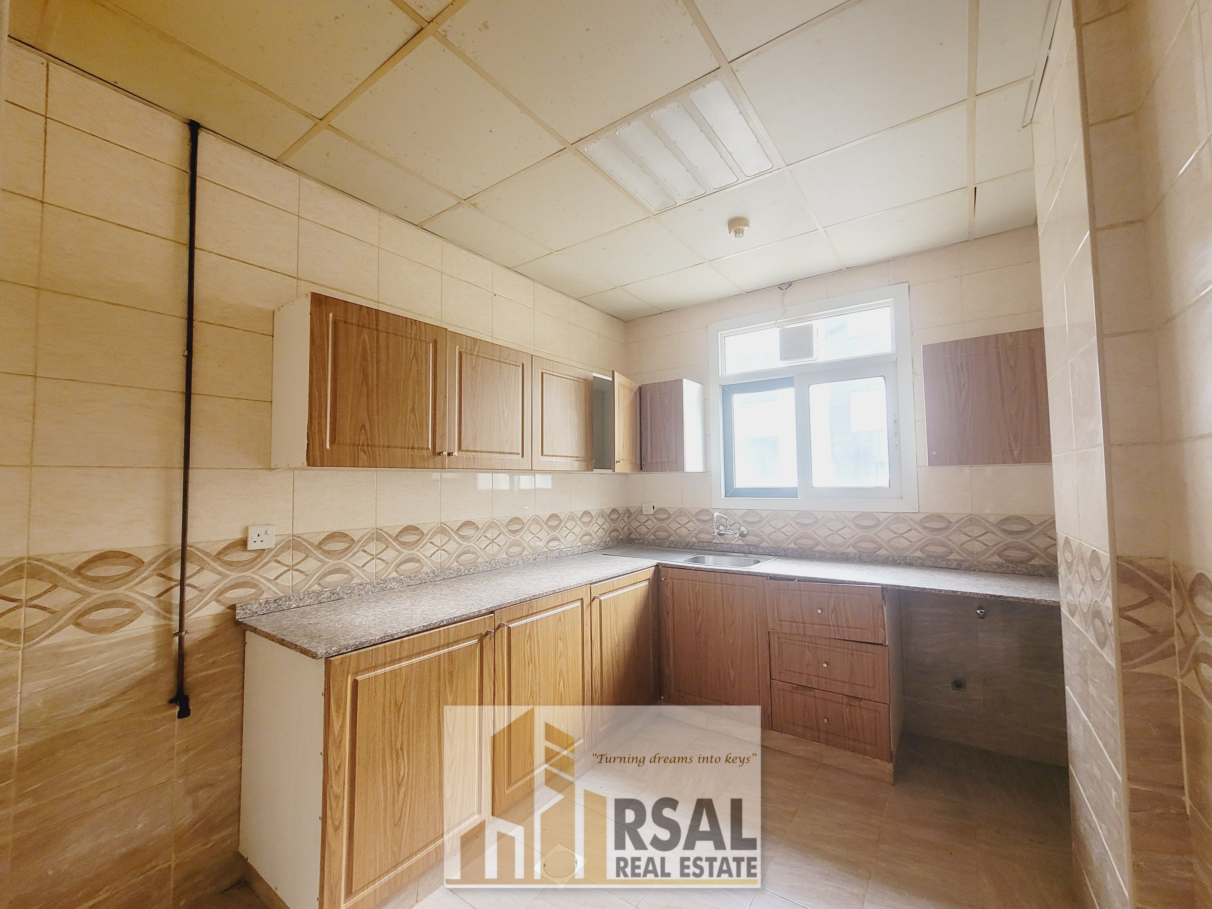 1 Bedroom Hall for family// Close to galaxy super market// prime location