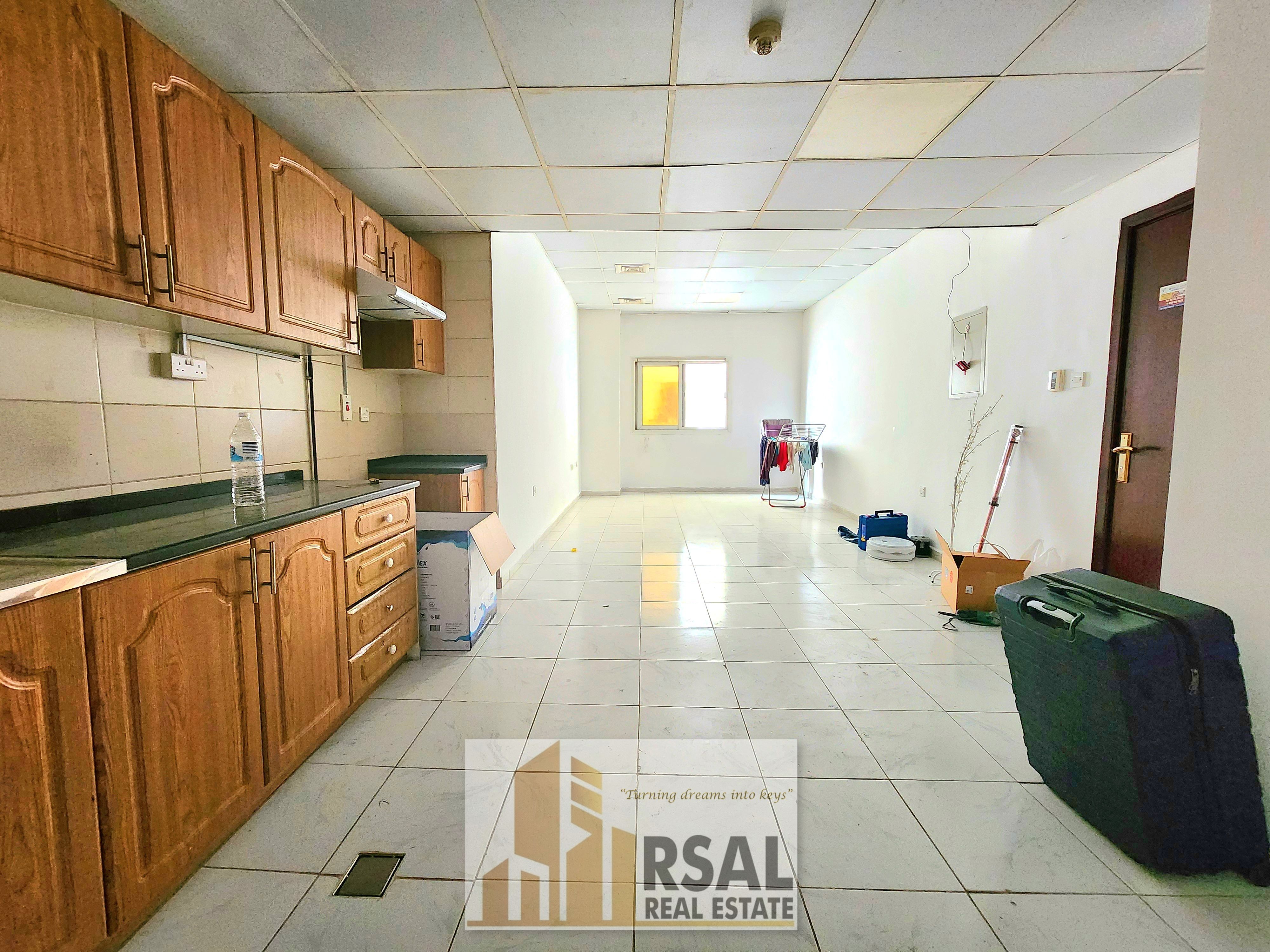 HUGE SIZE STUDIO FOR FAMILY EASY WAY TO DUBAI