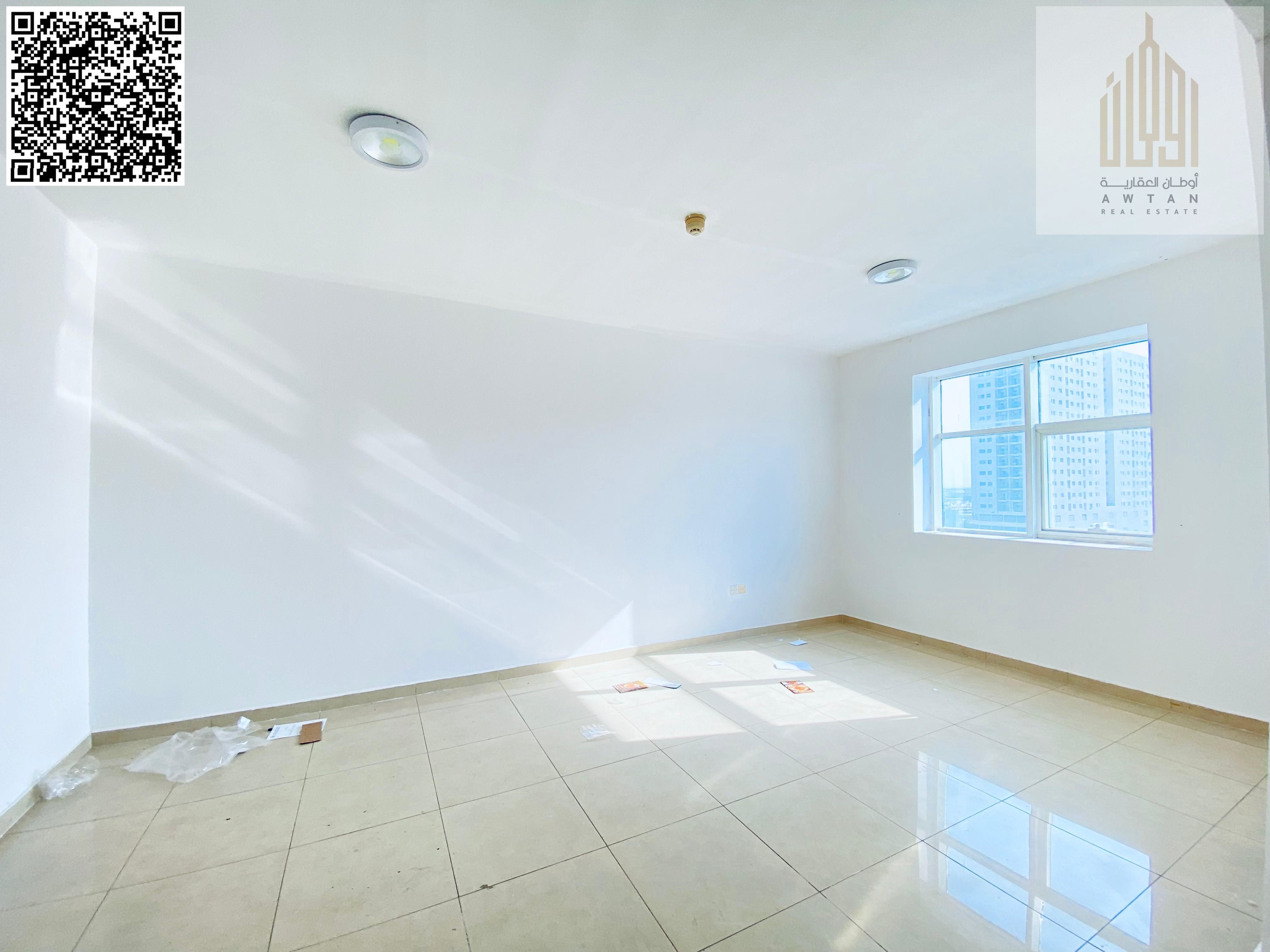Commercial tower on main street | excellent income | freehold