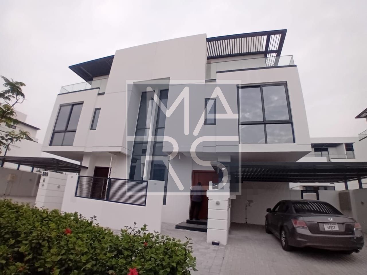 Luxurious 4-Bedroom Villa for Rent in Ajmal Makan Waterfront, Sharjah