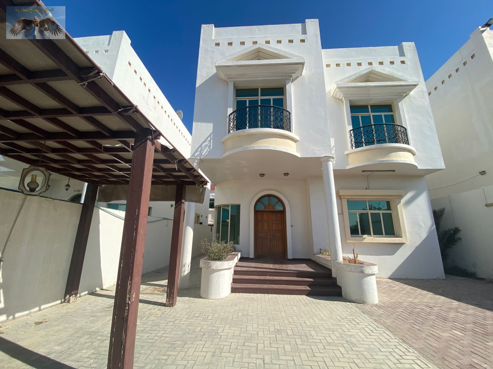 Annual villa for rent in Al Raffa Sharjah two floors four bedrooms two master maid room large yard covered parking family area