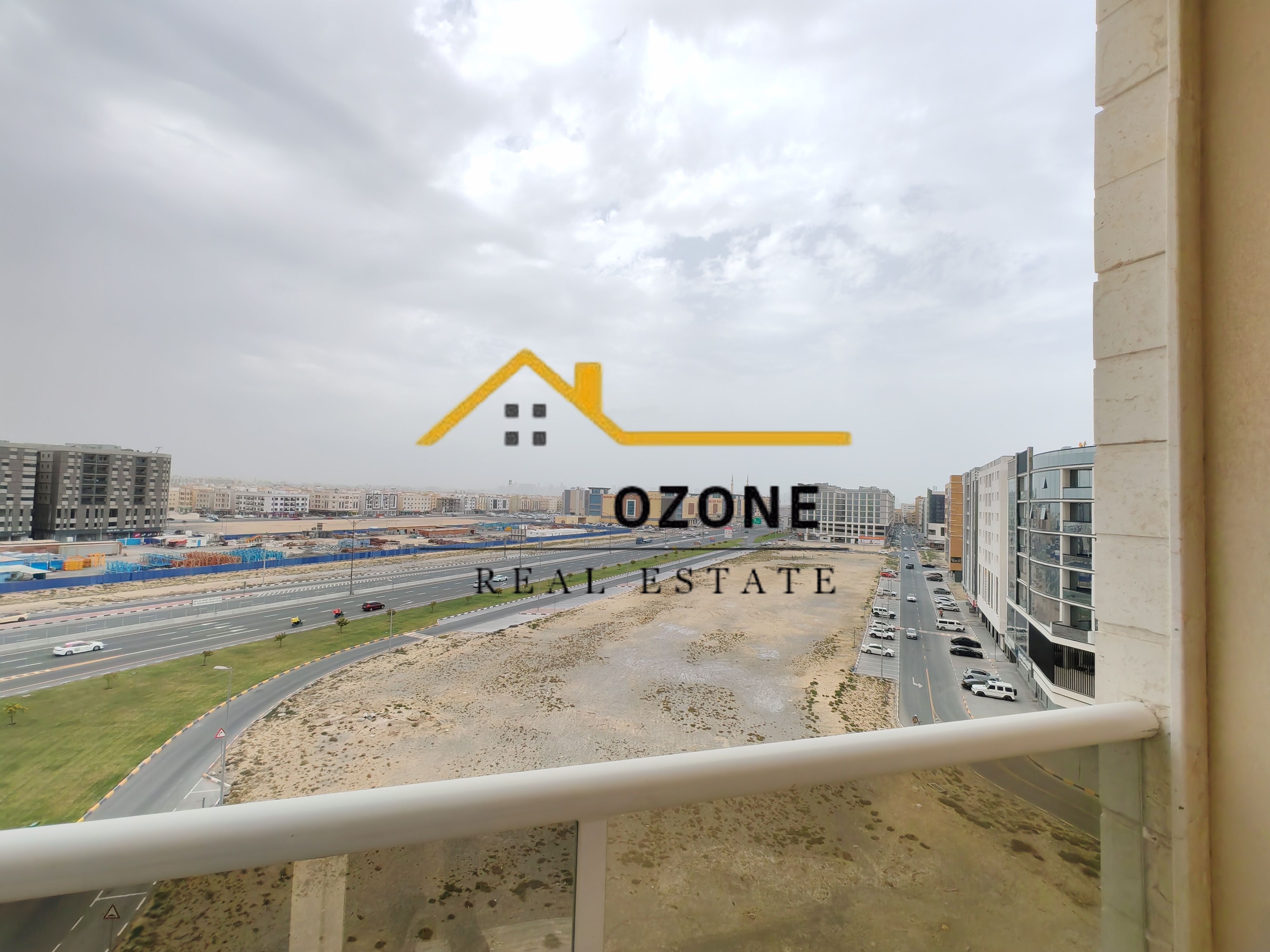 No Commission //Like New 2bhk apartment with Open View Balcony and with parking
