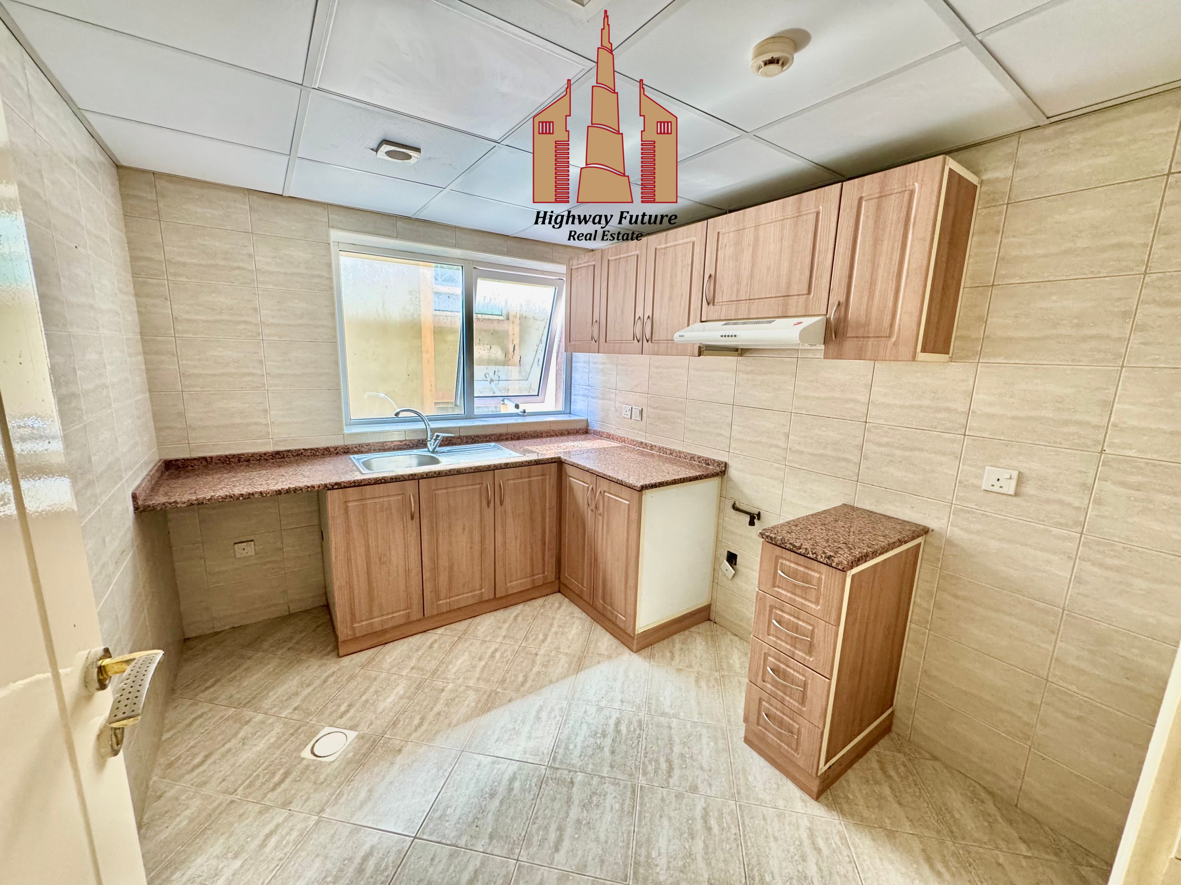 Spacious 2BHK With Balcony Store Room Covered Parking