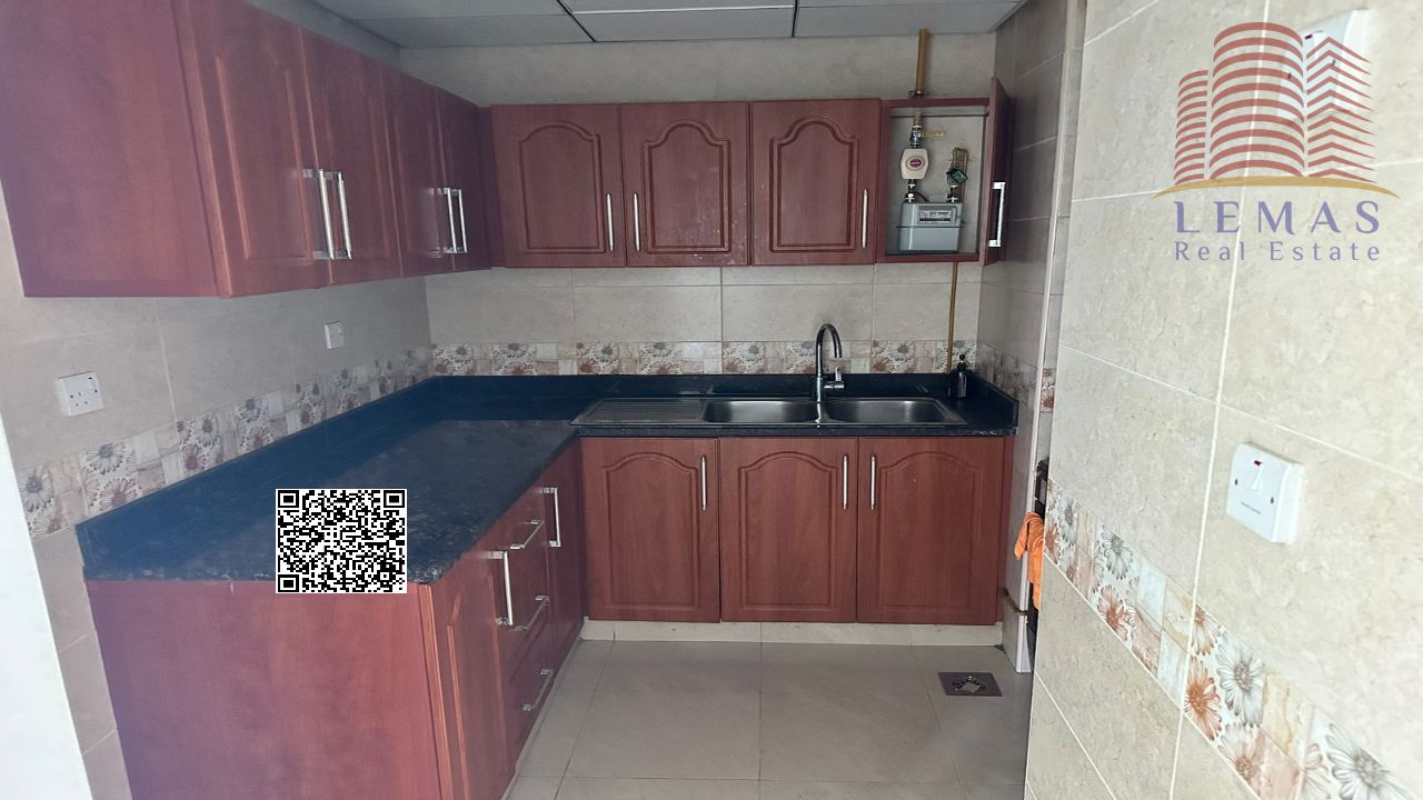 2bhk Cash sale, full sea view, closed kitchen