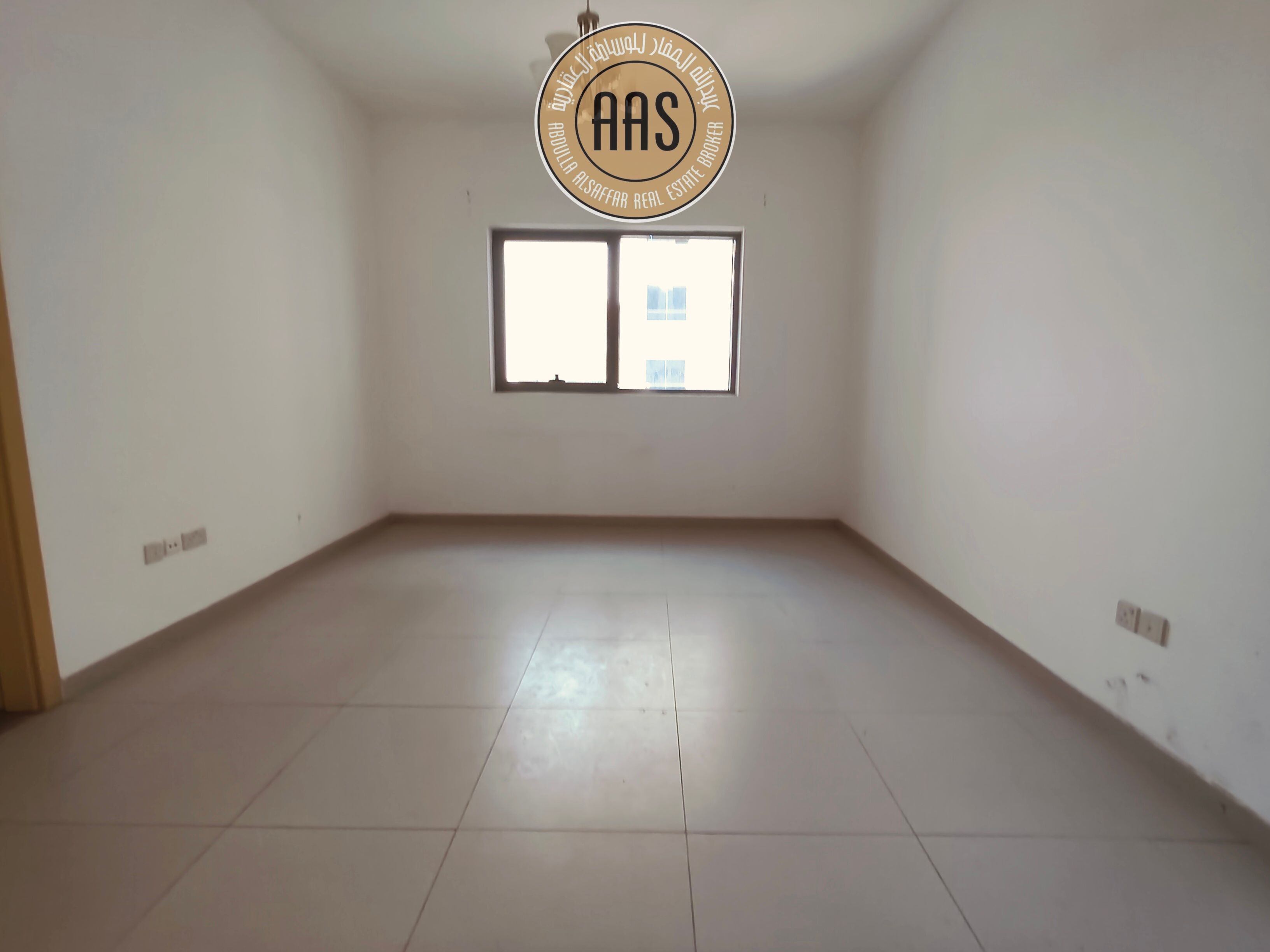 Morden Spacious 1Bhk With Balcony All Amenities Walkable To Metro Station