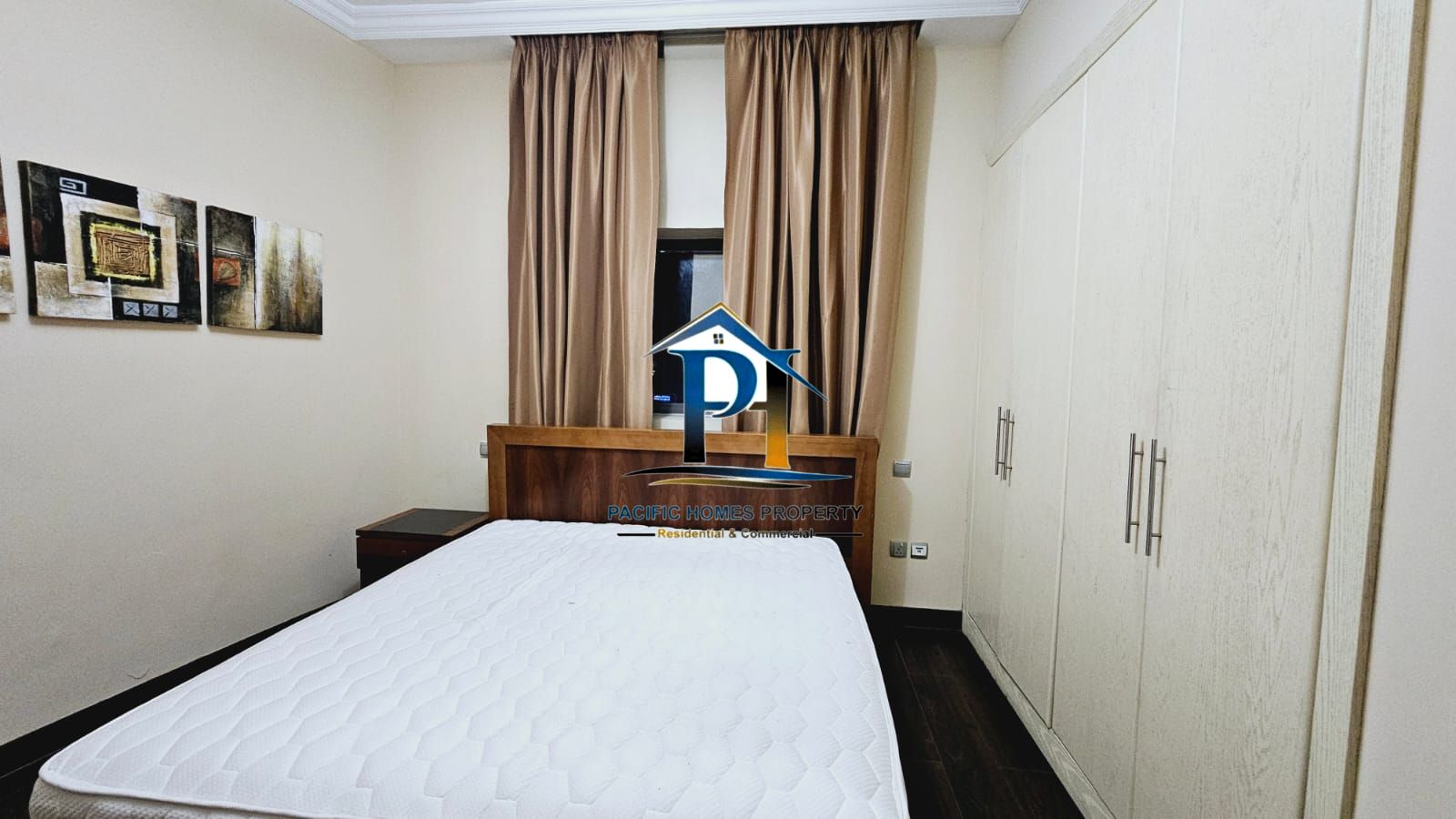 Chiller Free&Fully Furnished 01 Bhk Apartment available With Full Facilities Opp to Nmc Hosp