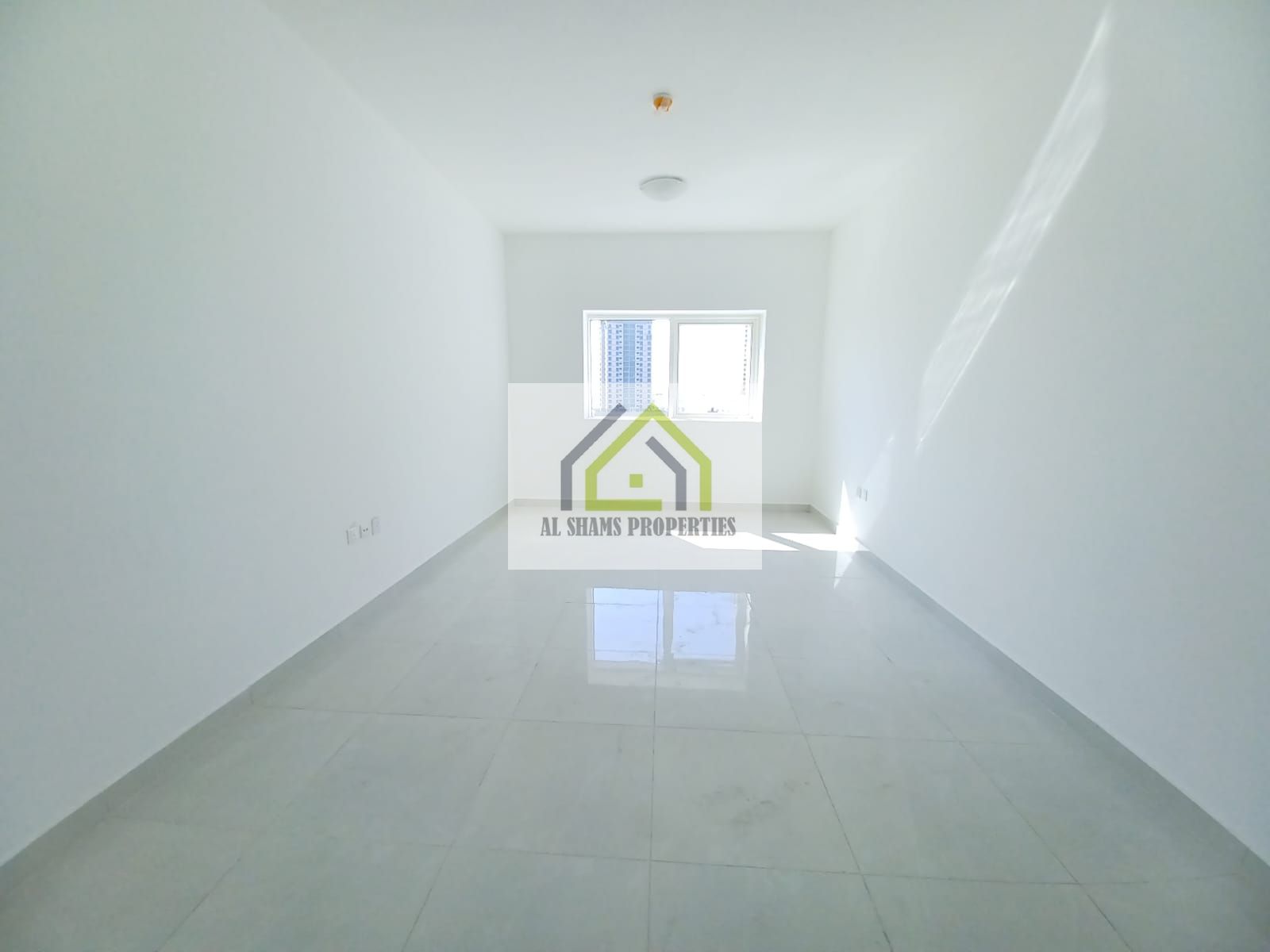 NEW BUILDING 30DAYS FREE 1BHK OPPOSITE ANSAR MALL RENT 36K. .