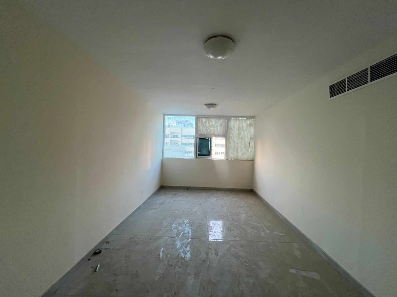Two-bedroom apartment for rent, close to all services.