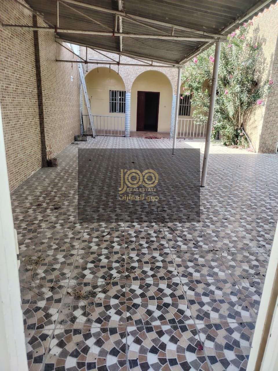 Villa for rent, 3 bedrooms, living room, with a large yard in Al Bateen area, at an excellent price.
