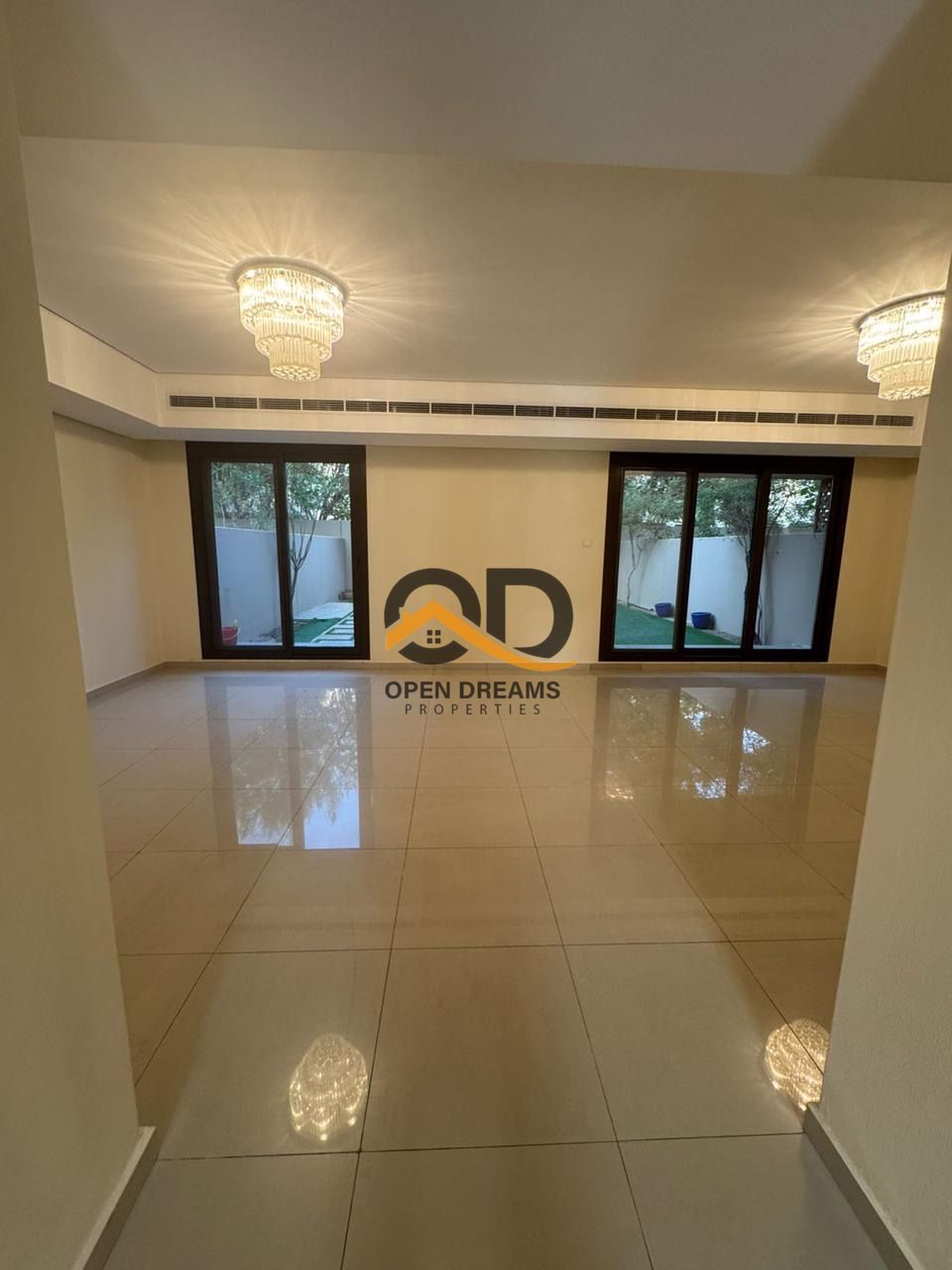 Prestigious Big layout 3 Bedroom Townhouse