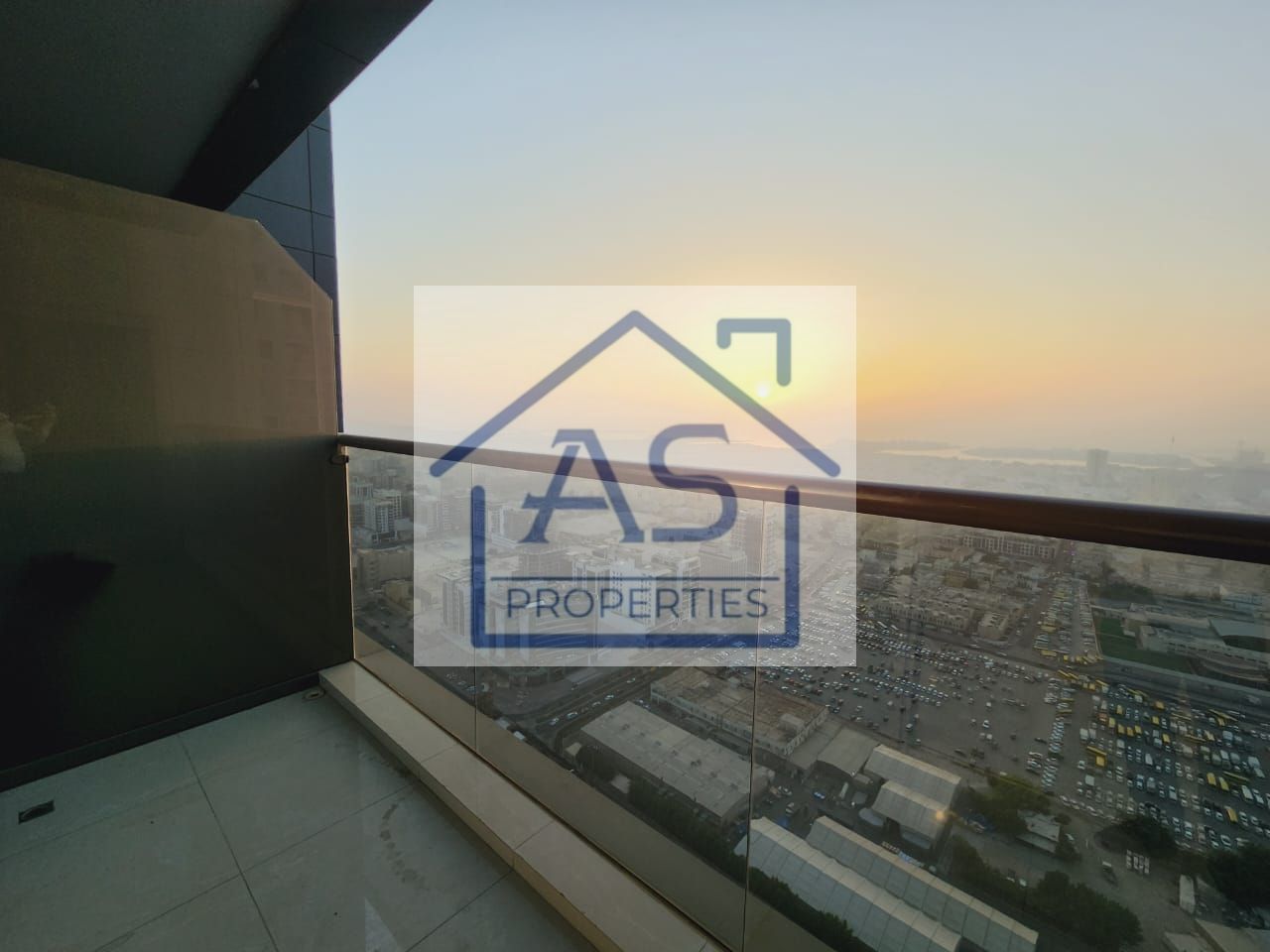Huge size 3 Bedroom Apartment with With Maid's Room | Sea View